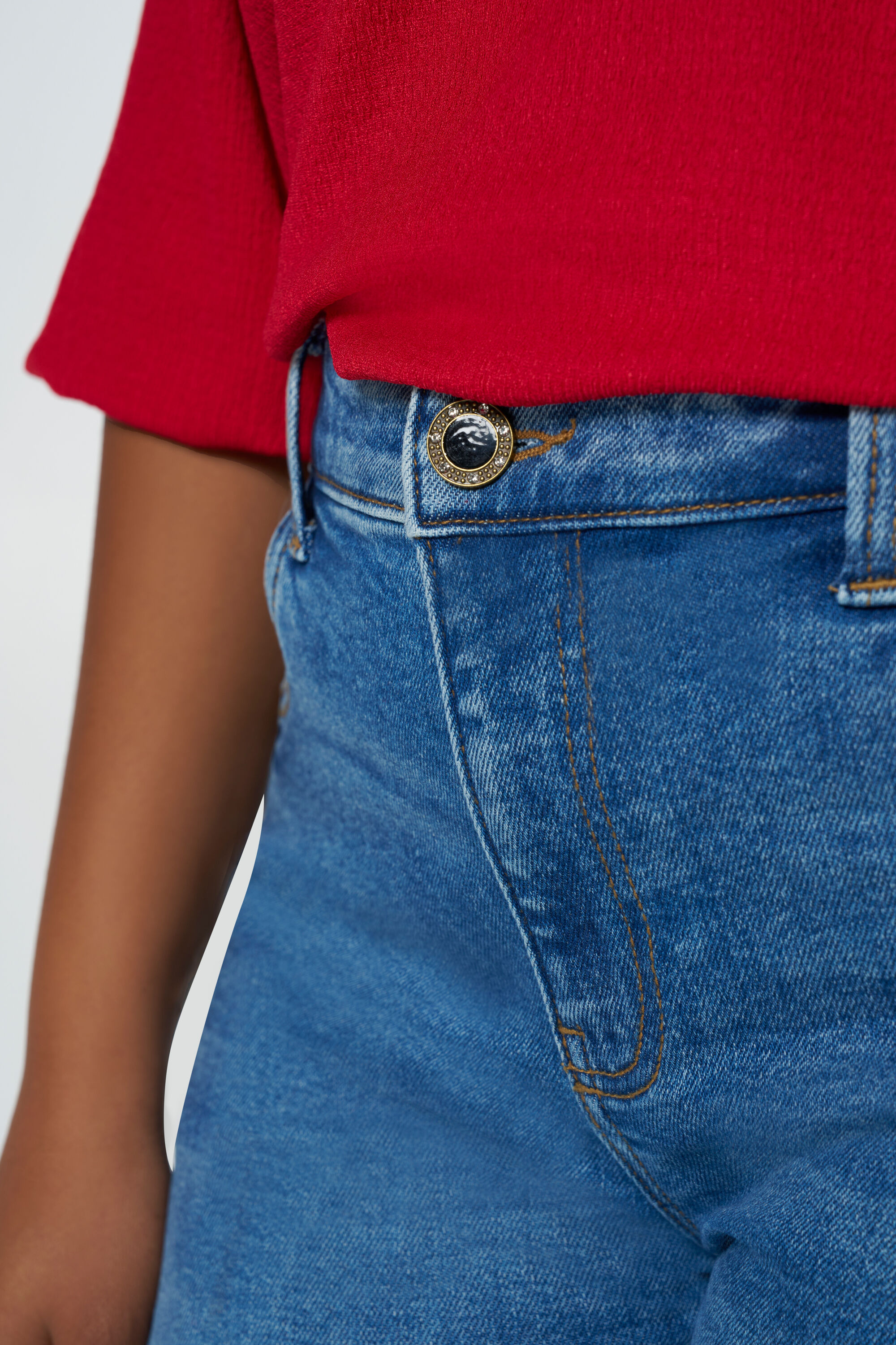 Straight leg jeans image number 4