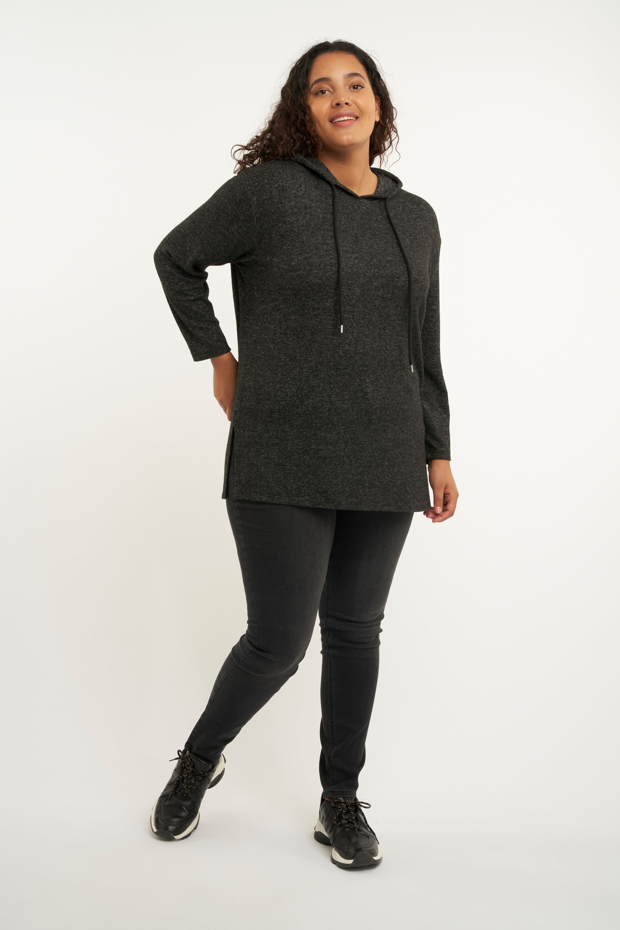 Hoodie image number 5