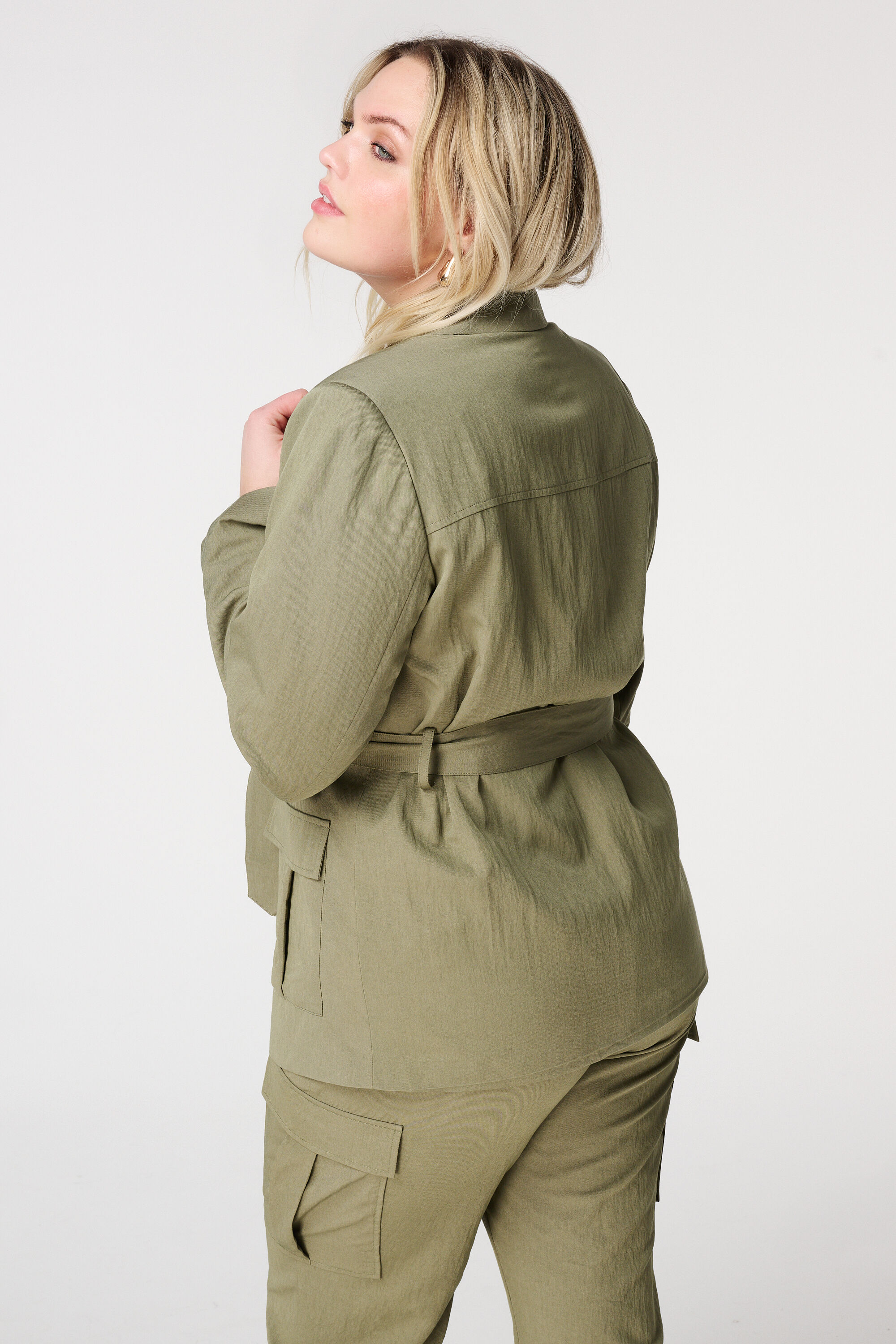 Blazer met zakken en ceintuur image number 3