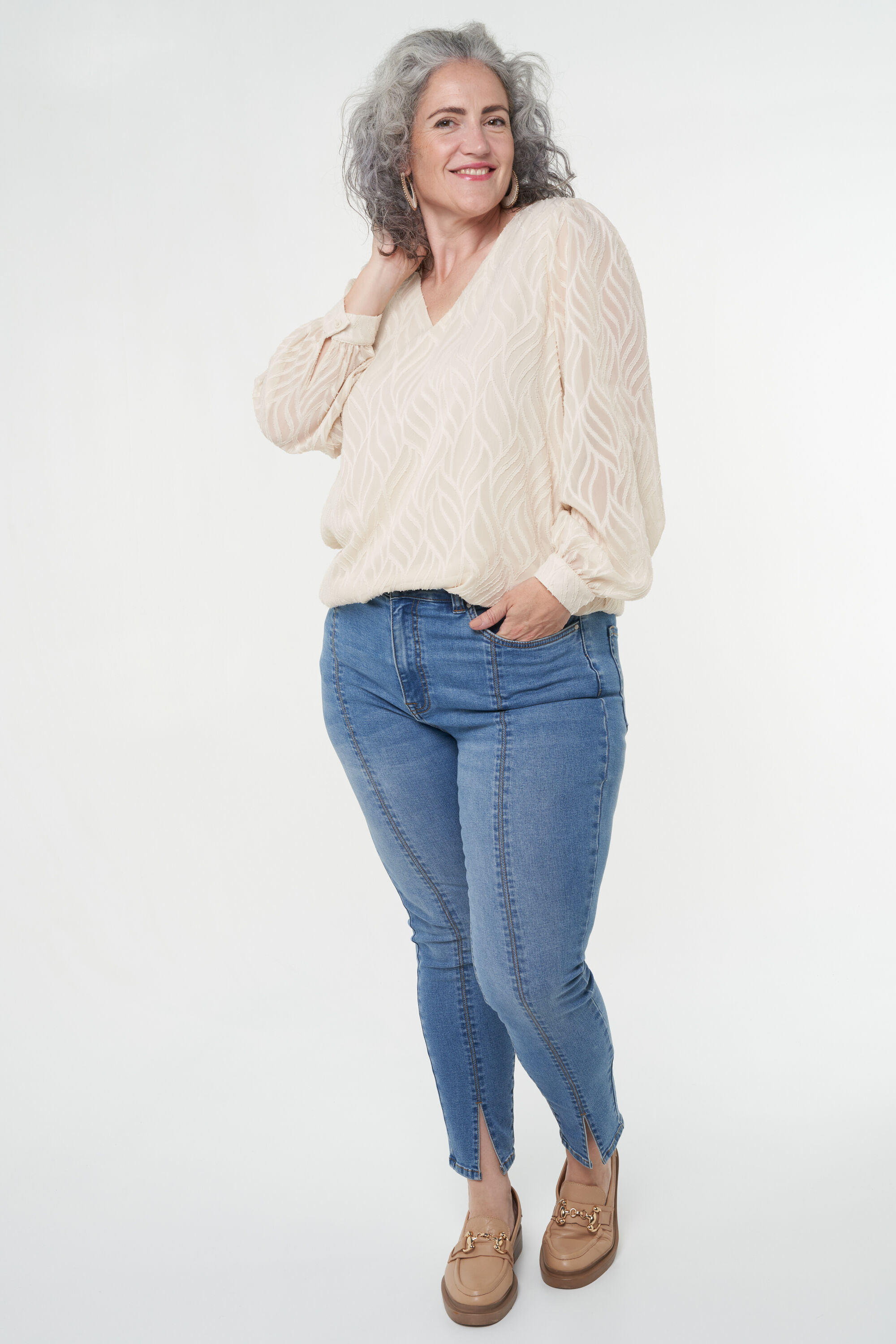 Skinny jeans met split details image number 7