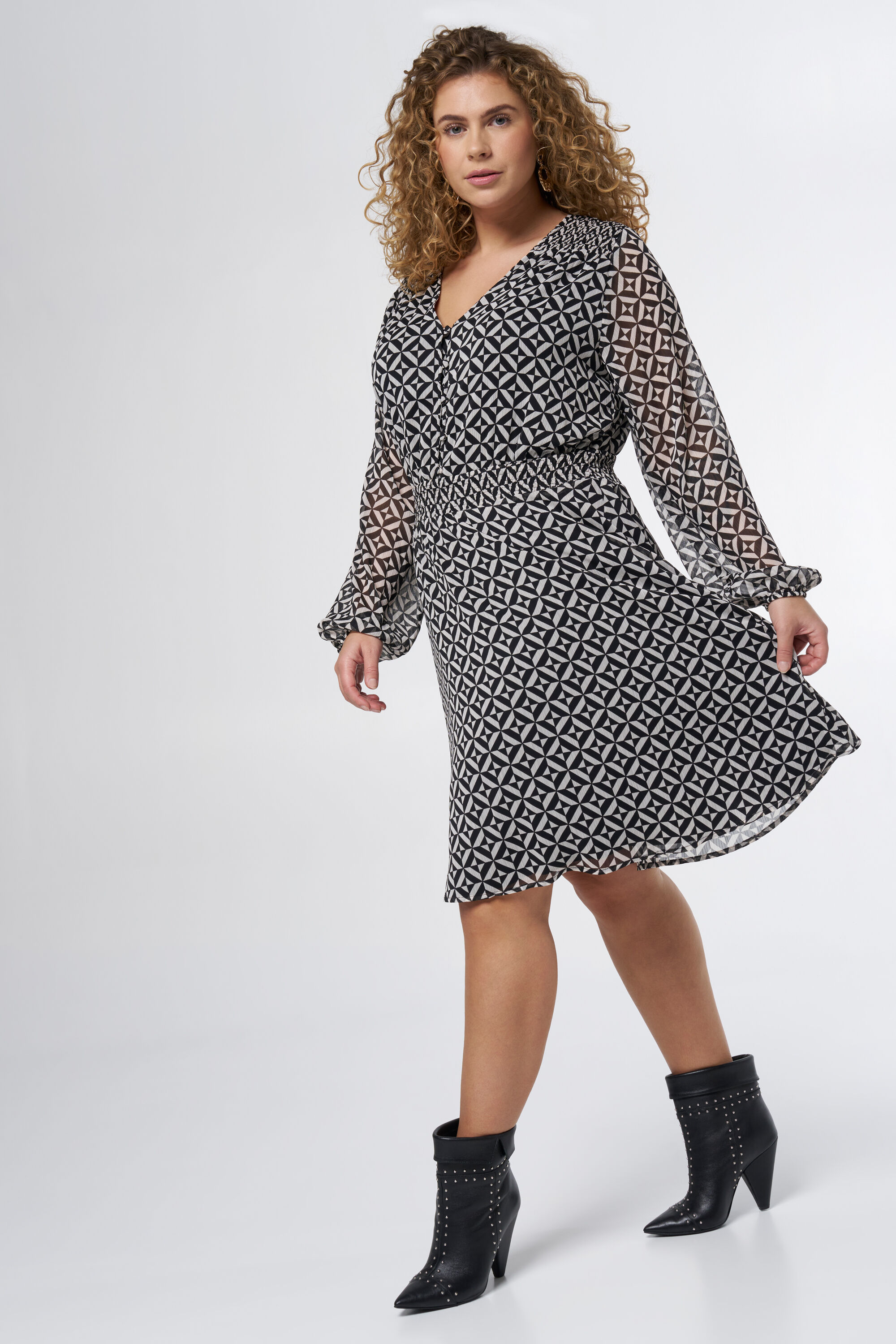 Jurk met grafische print image number 5