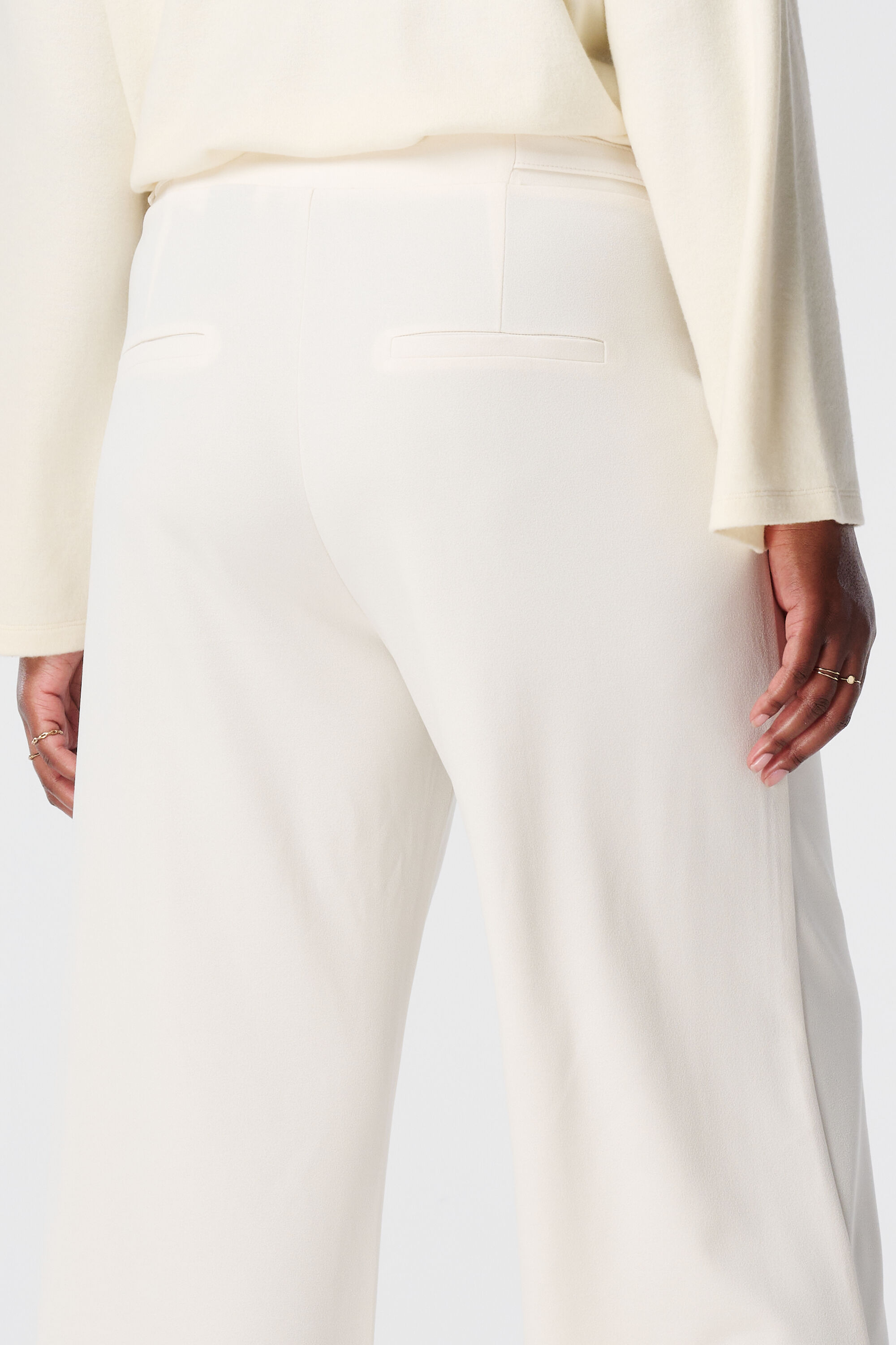 Rechtvallende broek met stretch image number 4