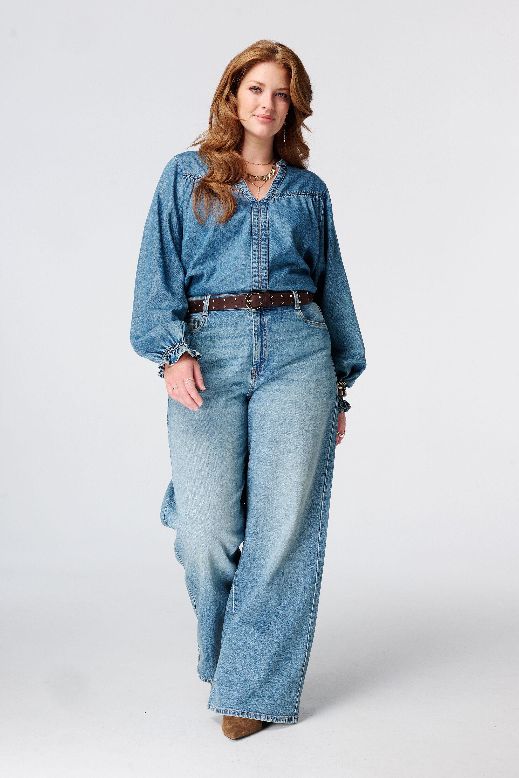 Denim blouse met trompetmouwen image number 3