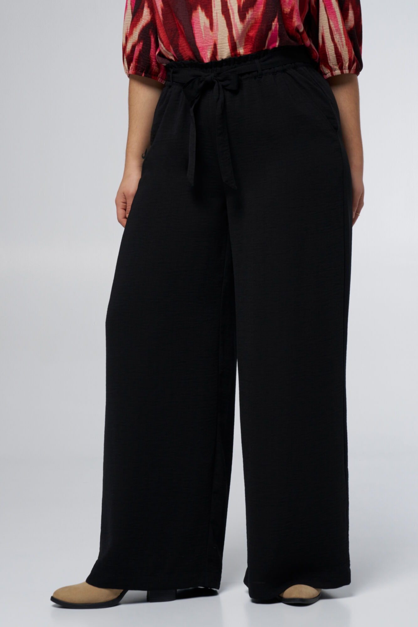 Broek met wijde pijpen en ceintuur image number 5