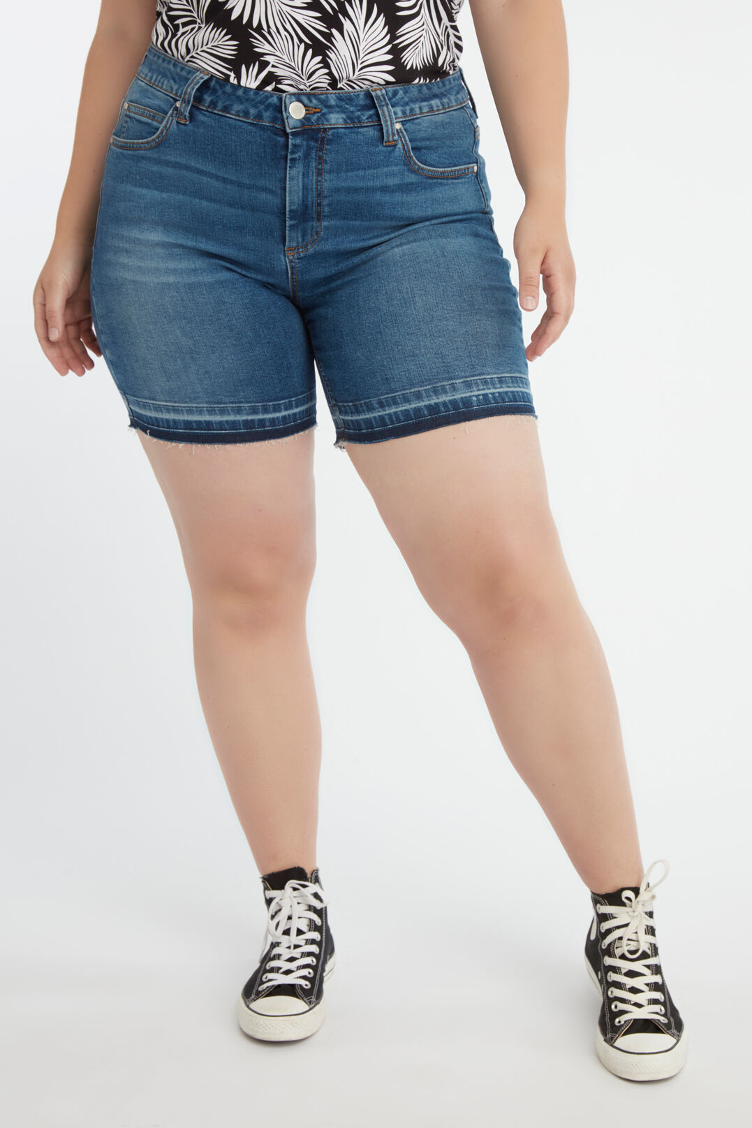 Denim short met rafelrandje image number 5