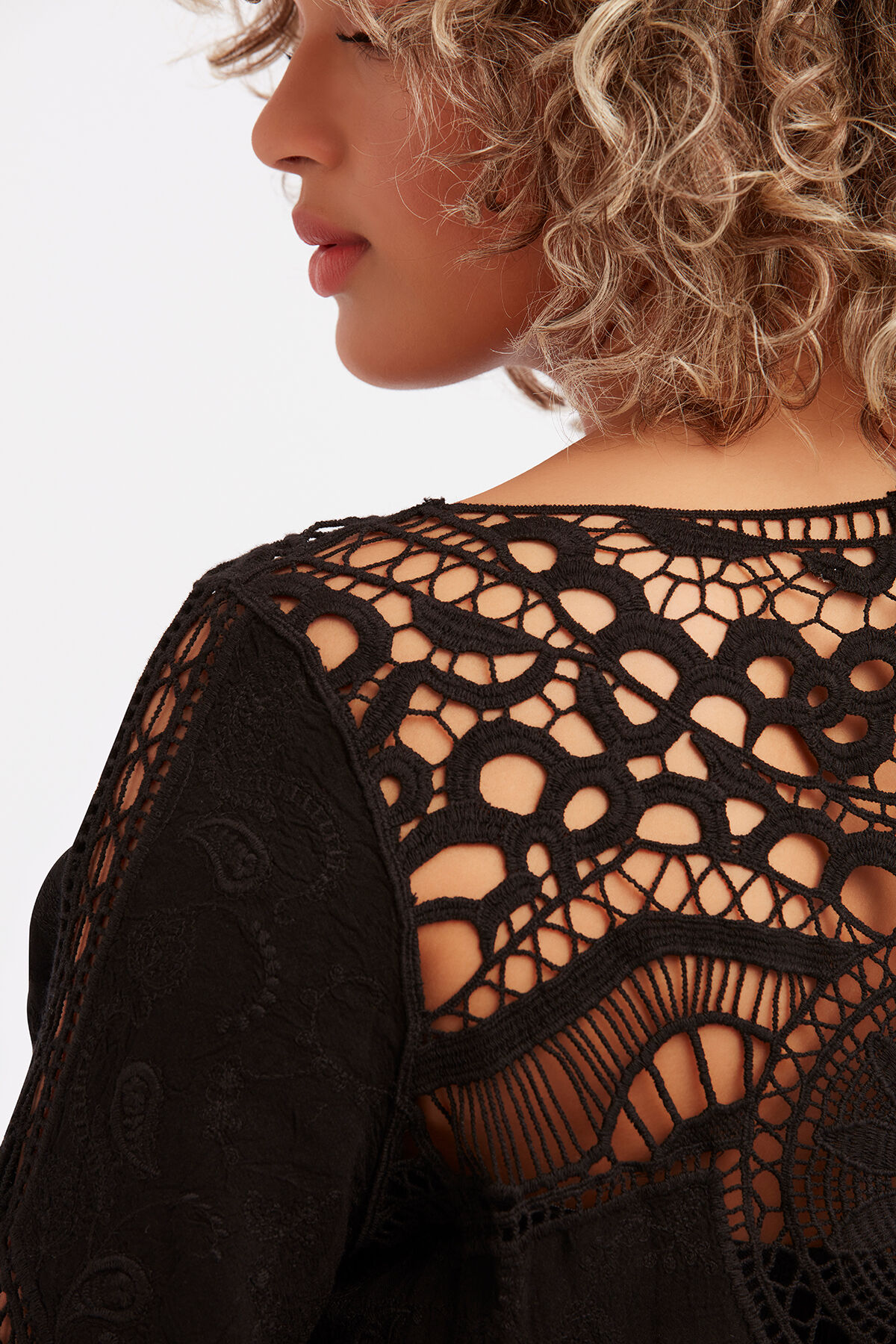 Crochet top image number 5