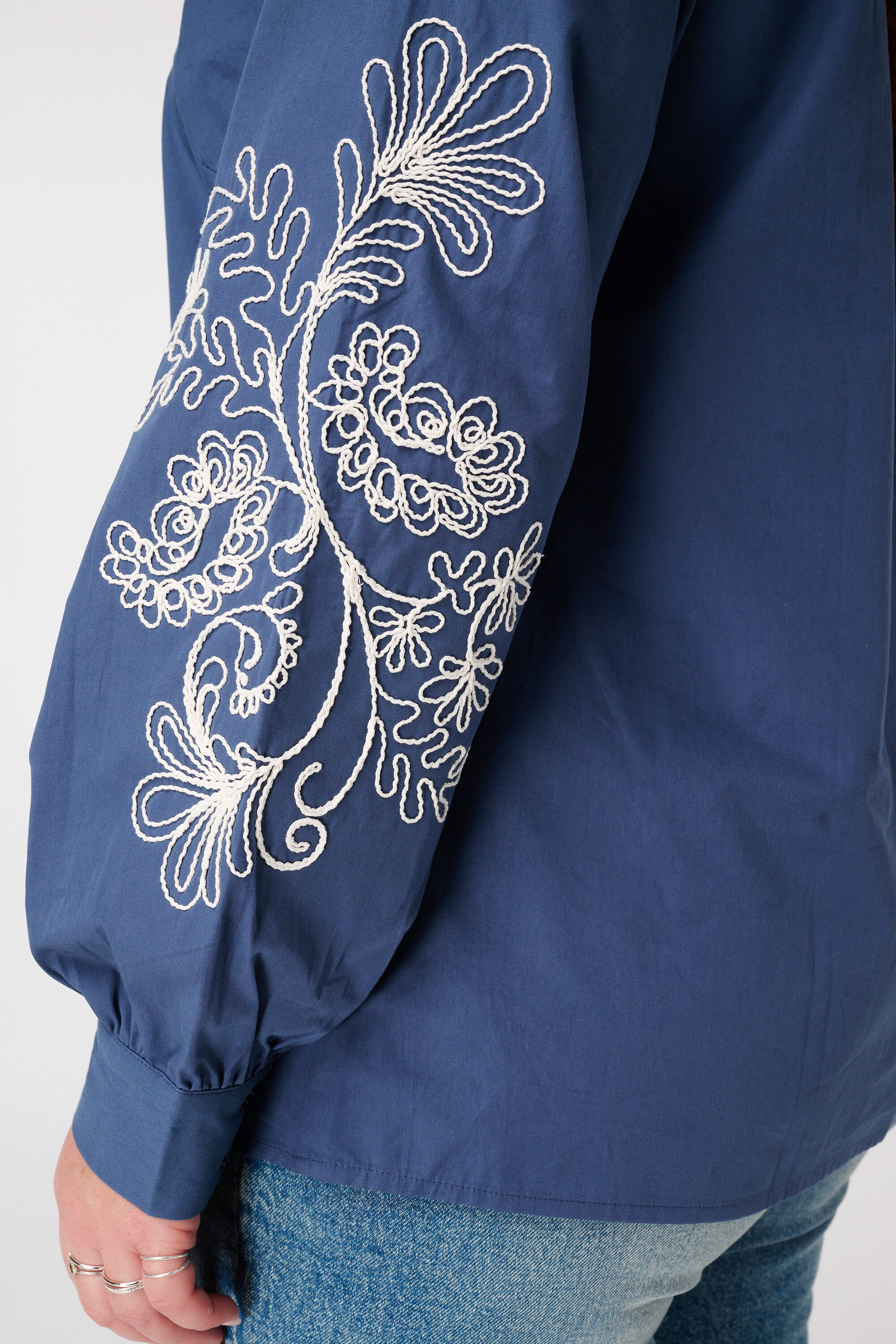 Blouse met borduursel image number 6