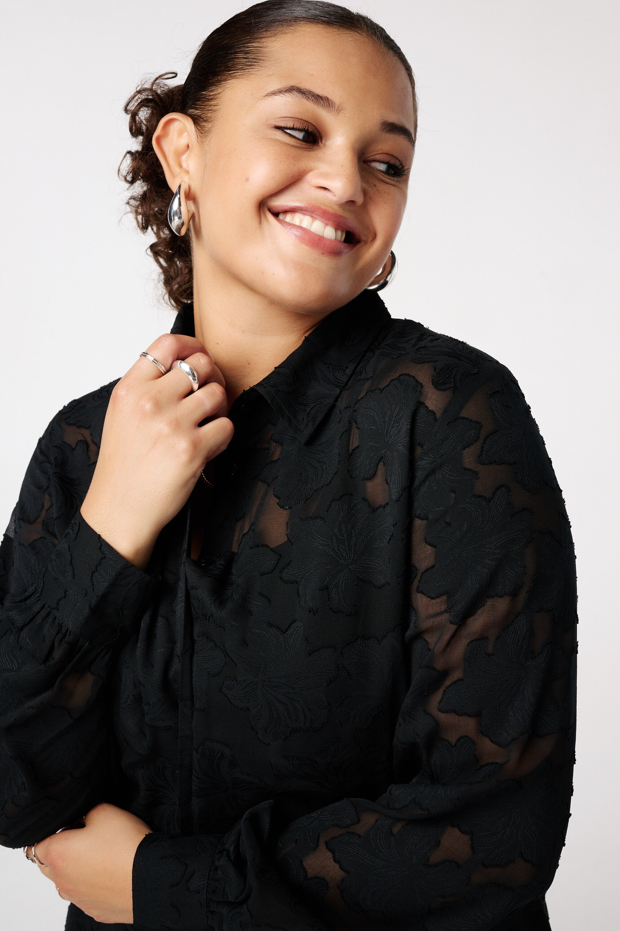 Blouse met geborduurde details image number 4