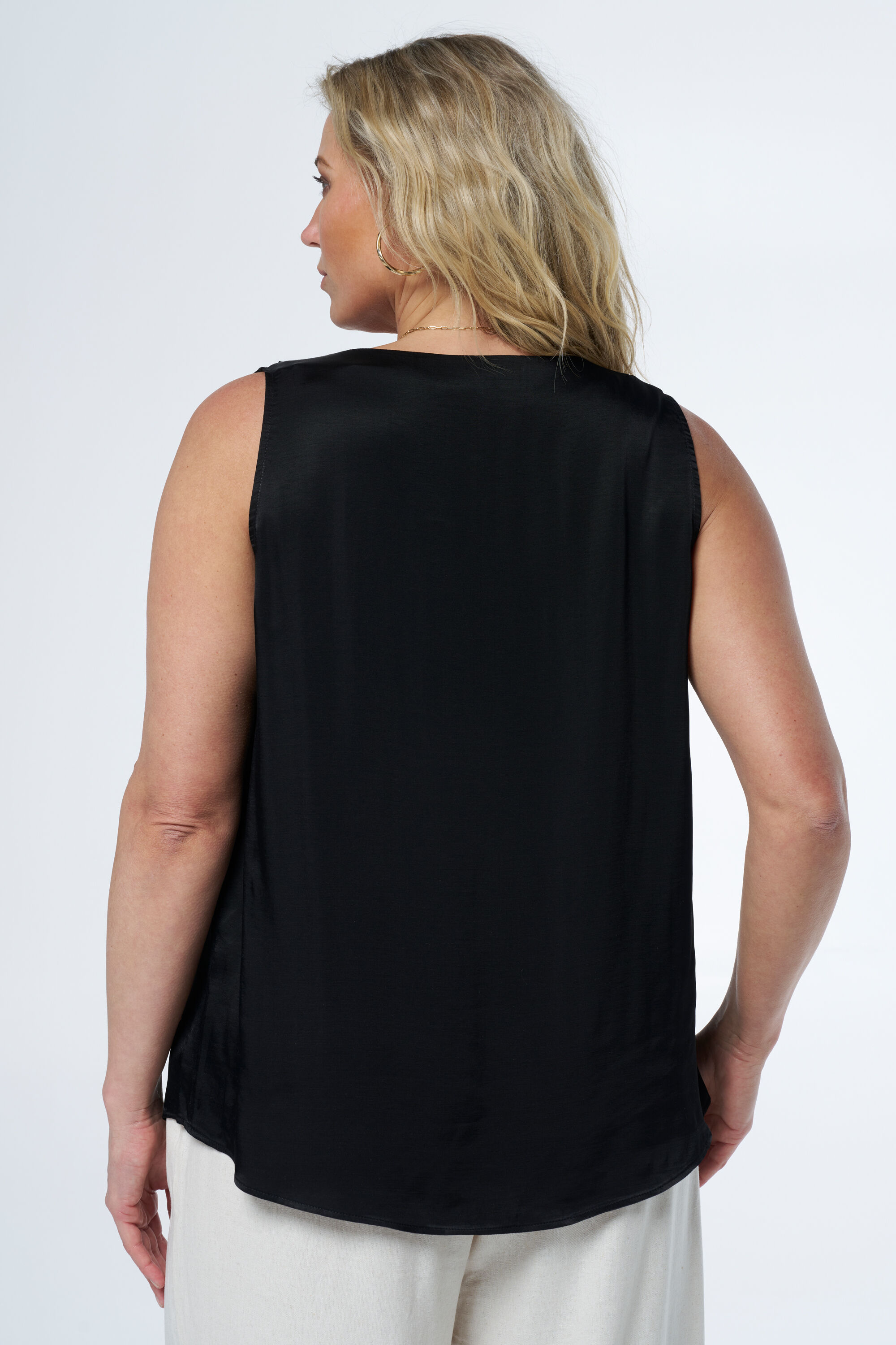 Mouwloze top met satijn image number 3