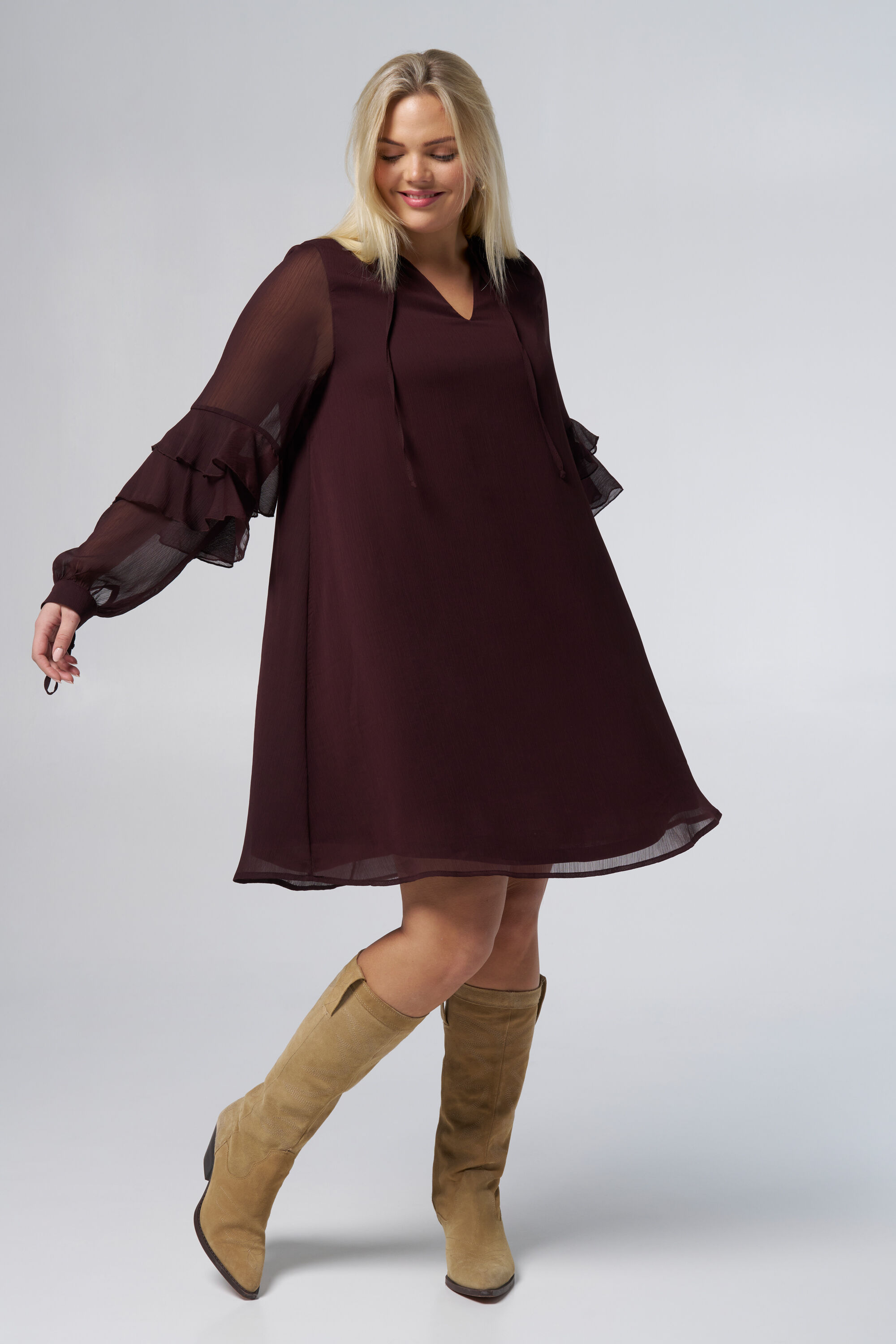 Jurk met ruffle mouwen image number 6