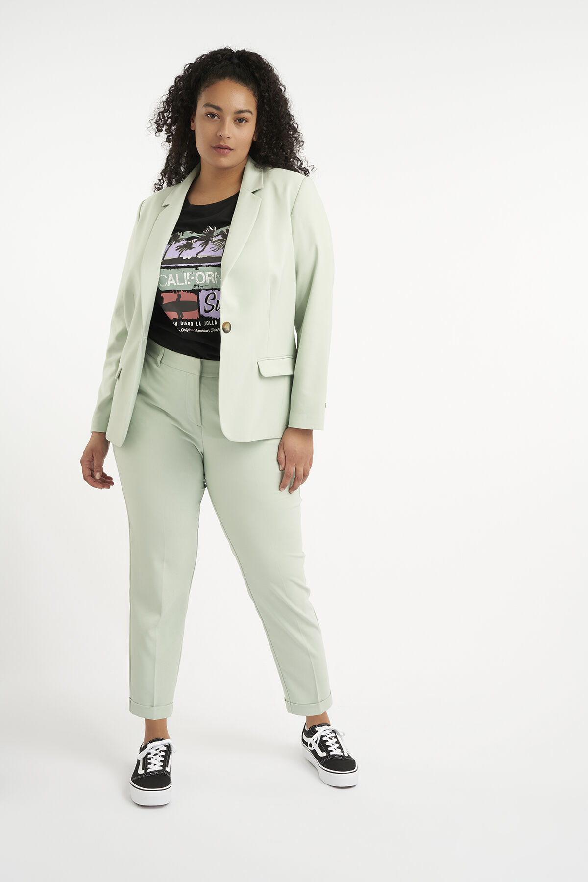 Blazer image number 5