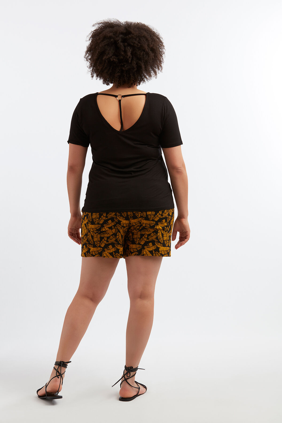 Viscose short met bloemprint image number 4