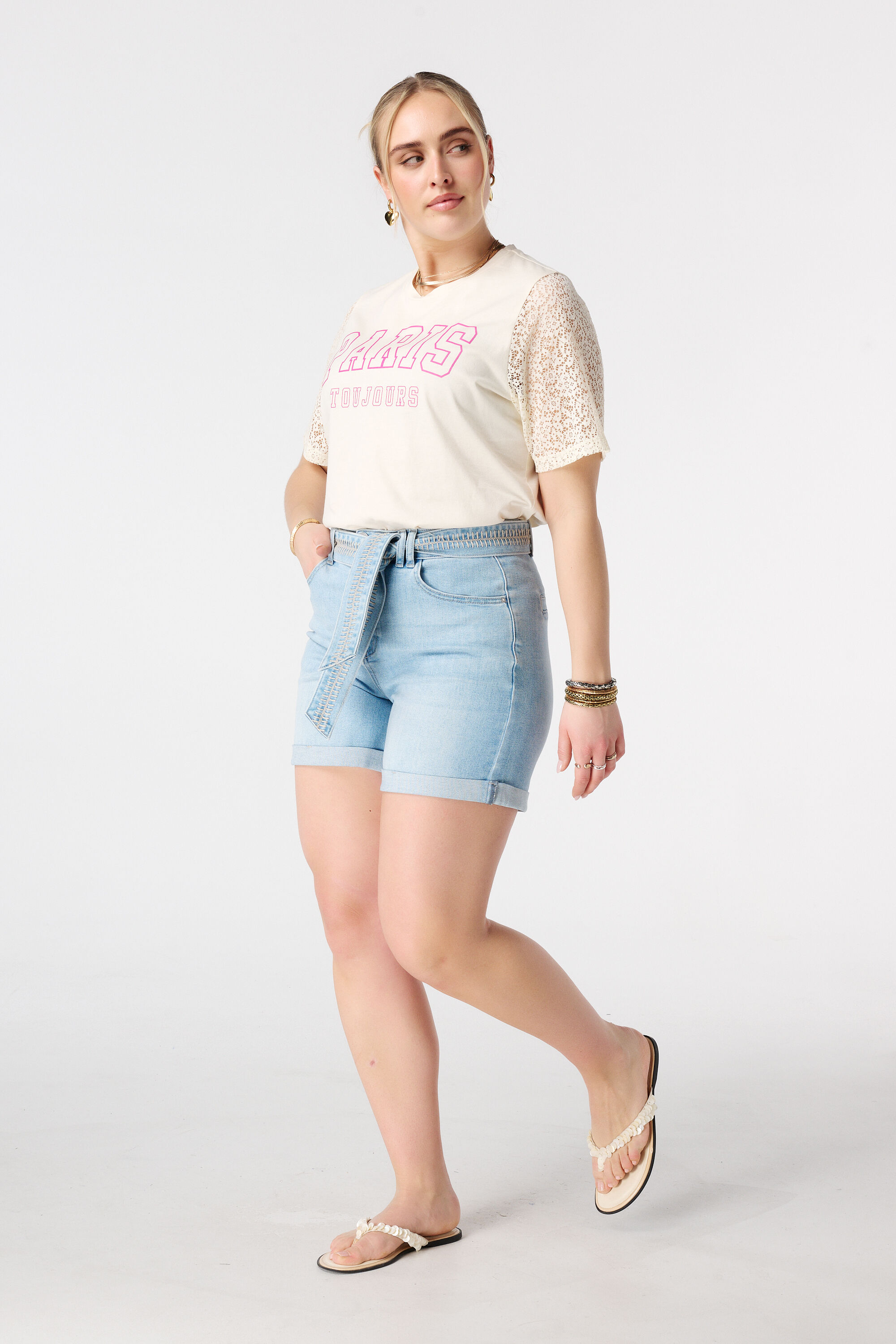 T-shirt met kanten mouwen image number 5