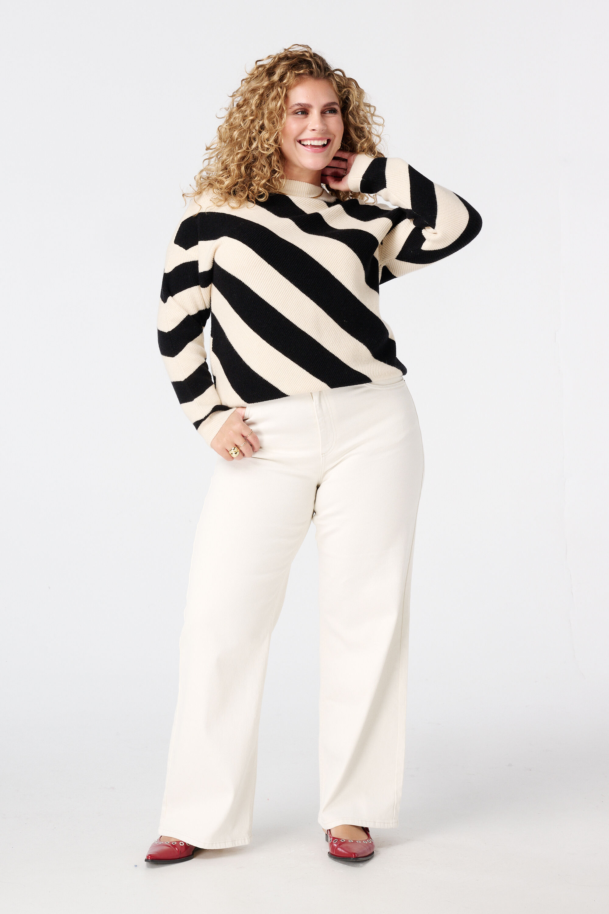 Trui met diagonale strepen image number 5