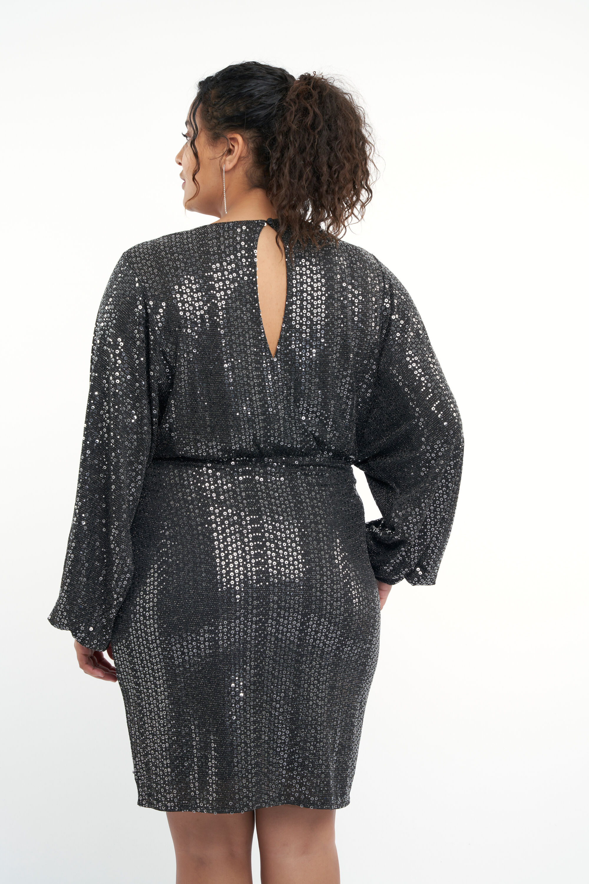 Jurk met pailletten image number 4