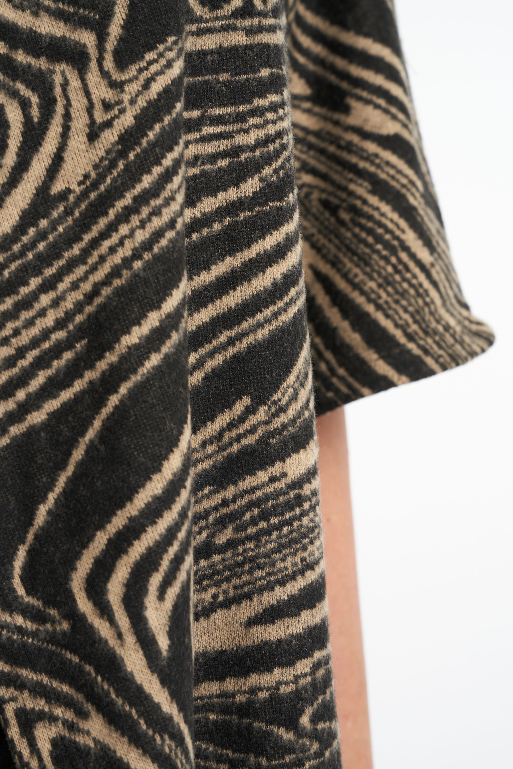 Openvallend vest met print image number 6