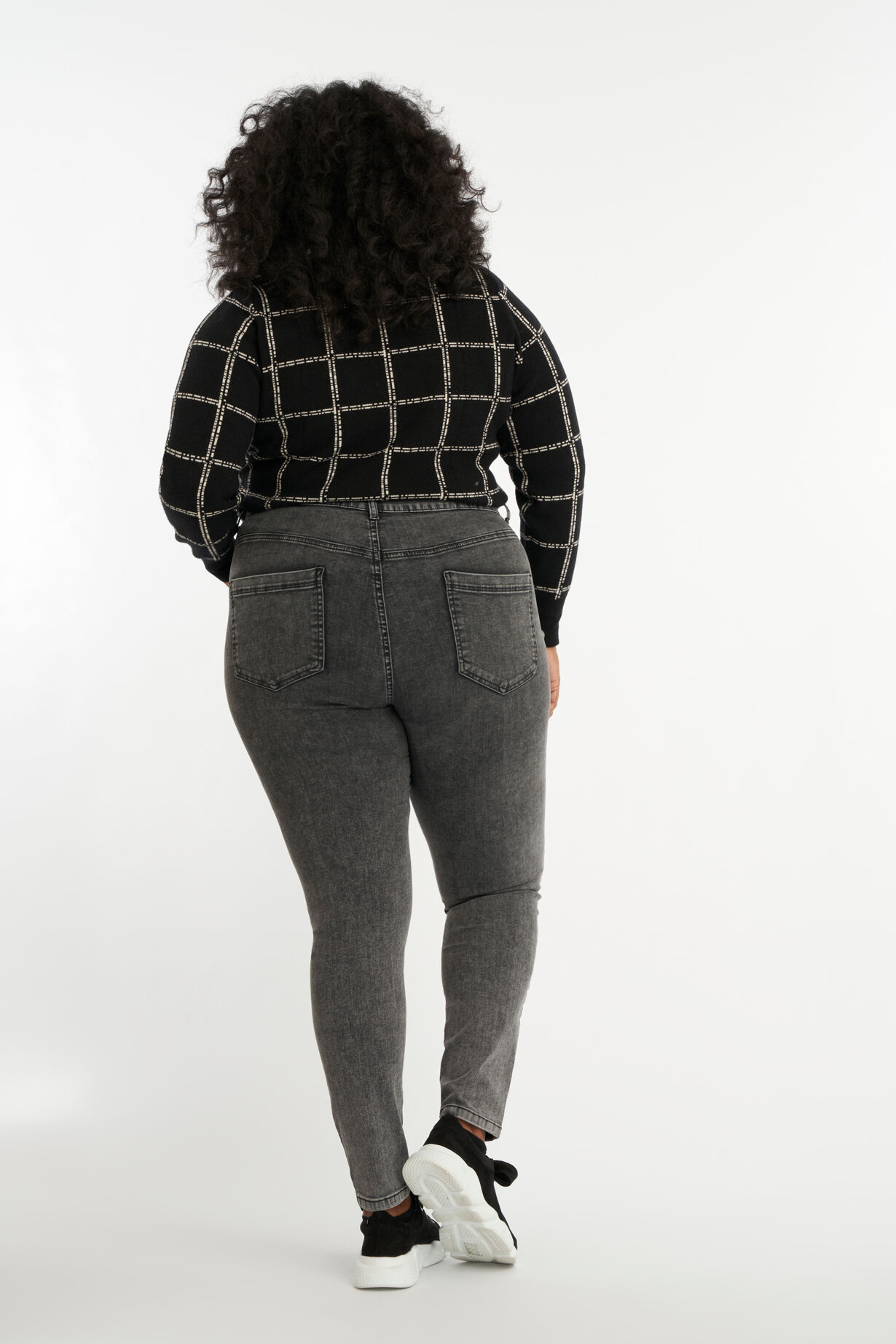 Skinny leg high waist jeans CHERRY image number 5