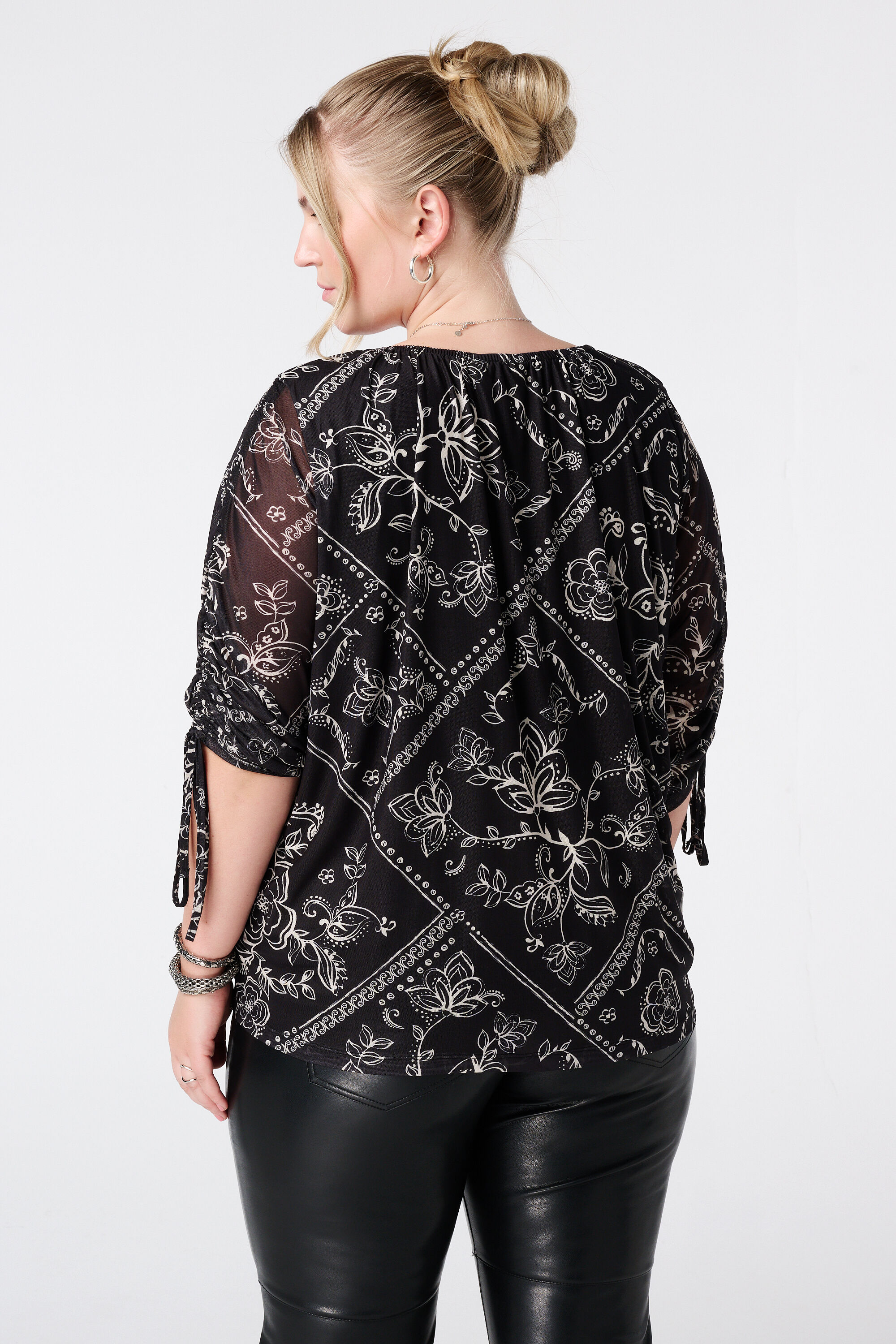 Blouse met print en drawstring mouwen image number 3