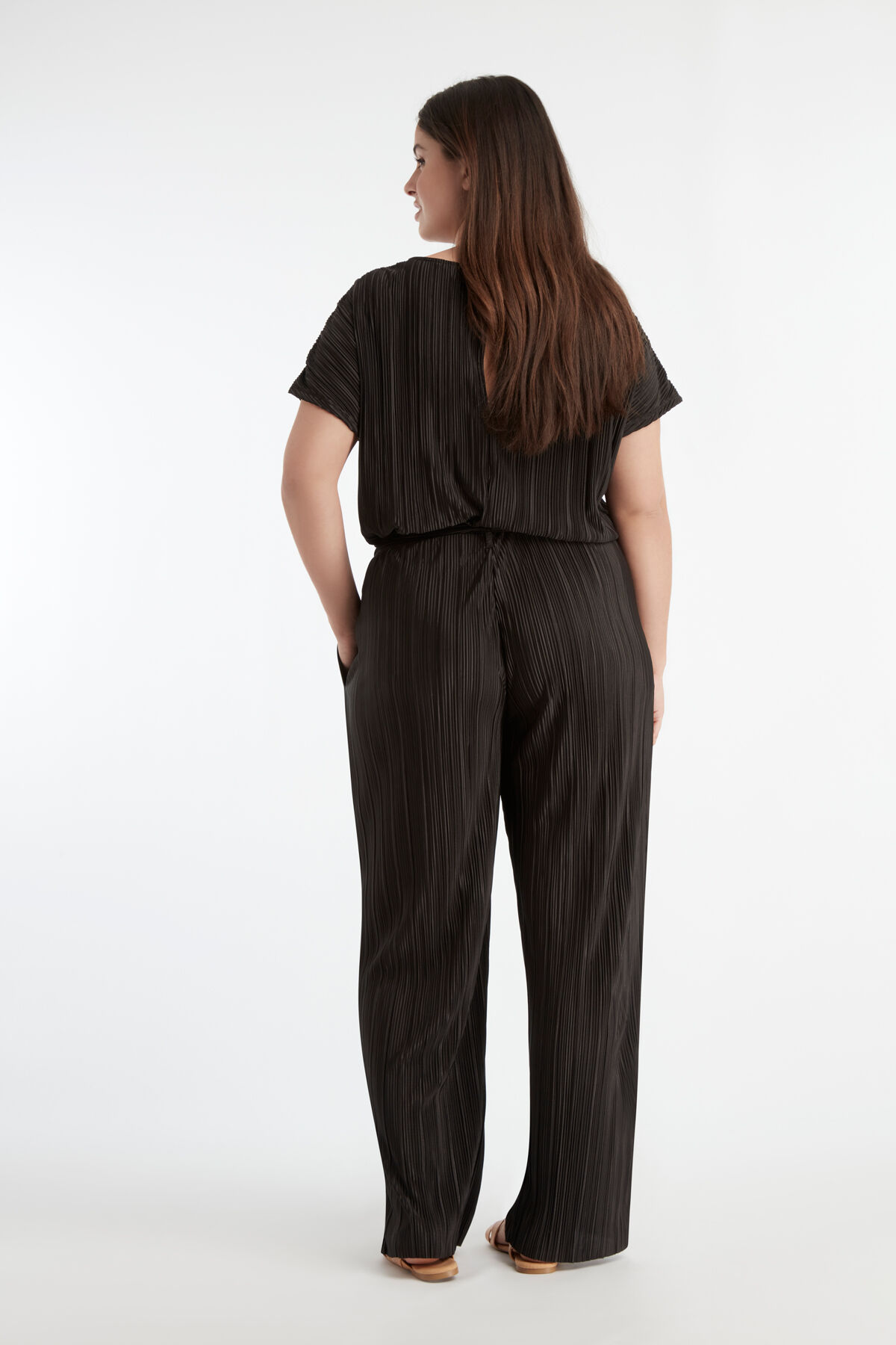 Pliss&eacute; jumpsuit image number 4