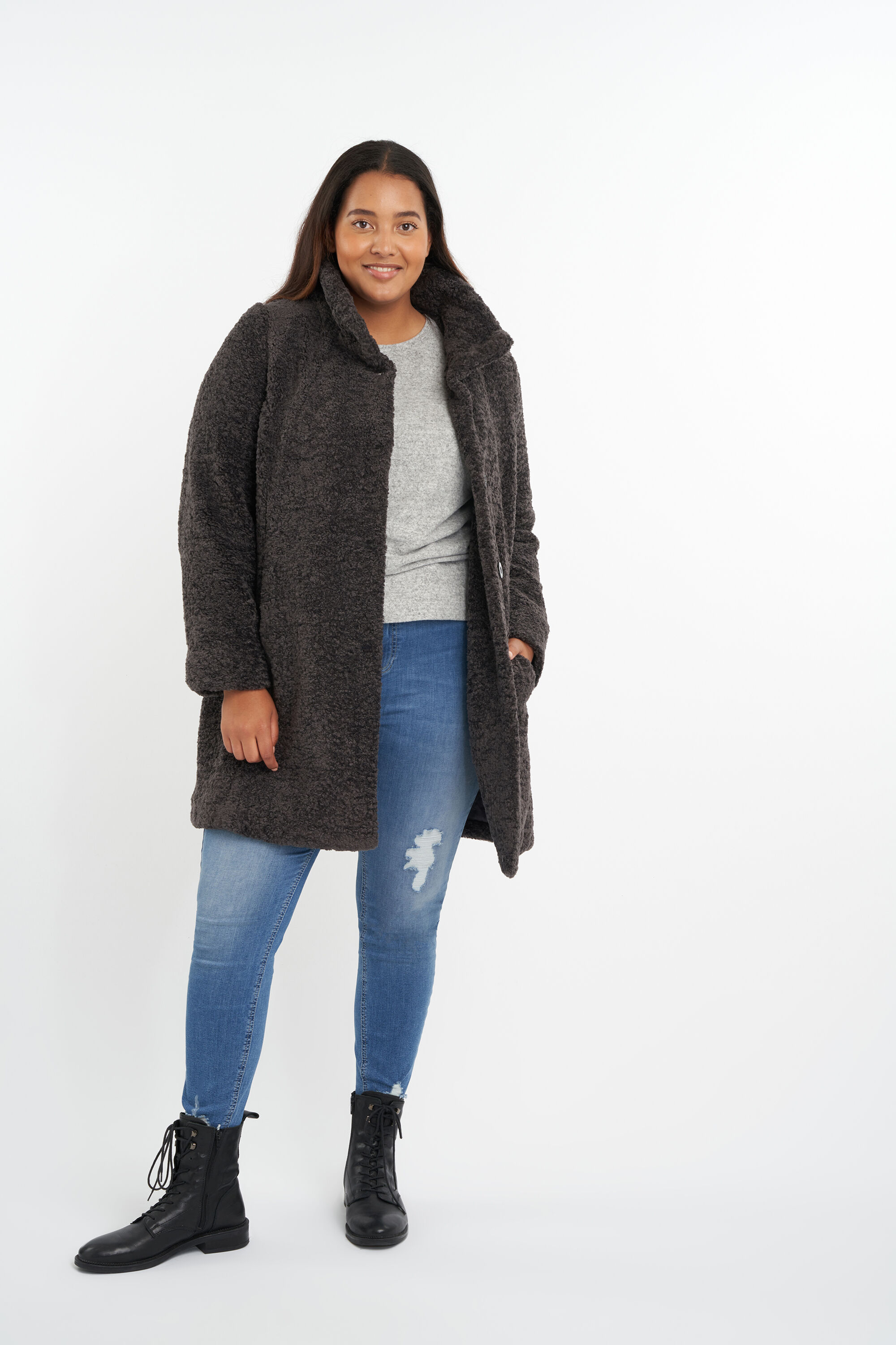 Rechtvallende jas image number 5