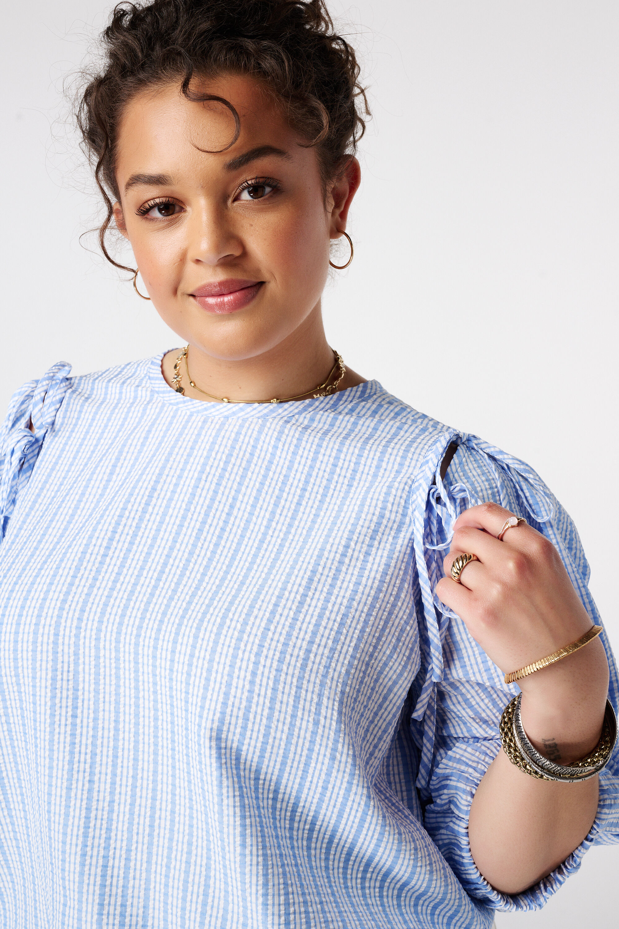 Geruite blouse met pofmouwen image number 4