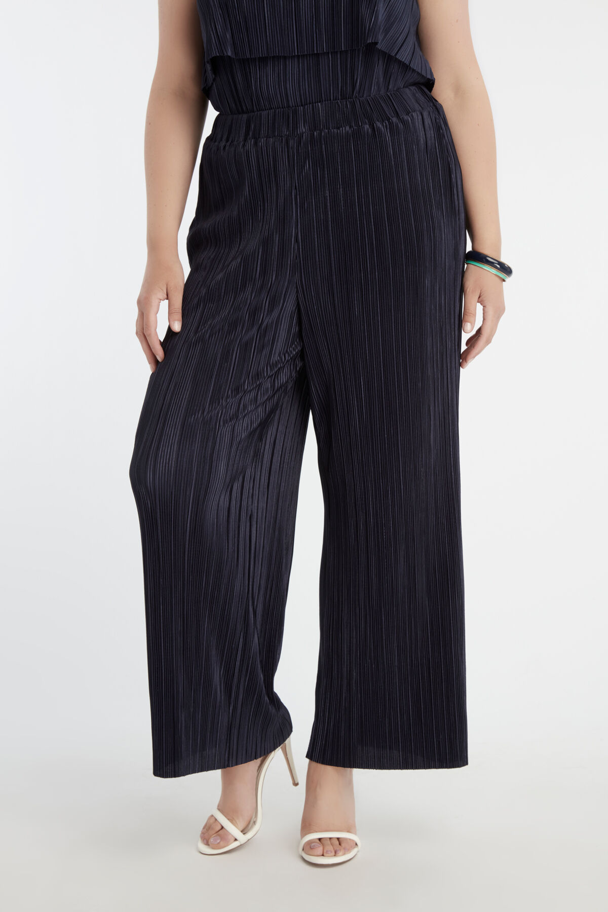 Stretchy broek met pliss&eacute;  image number 3