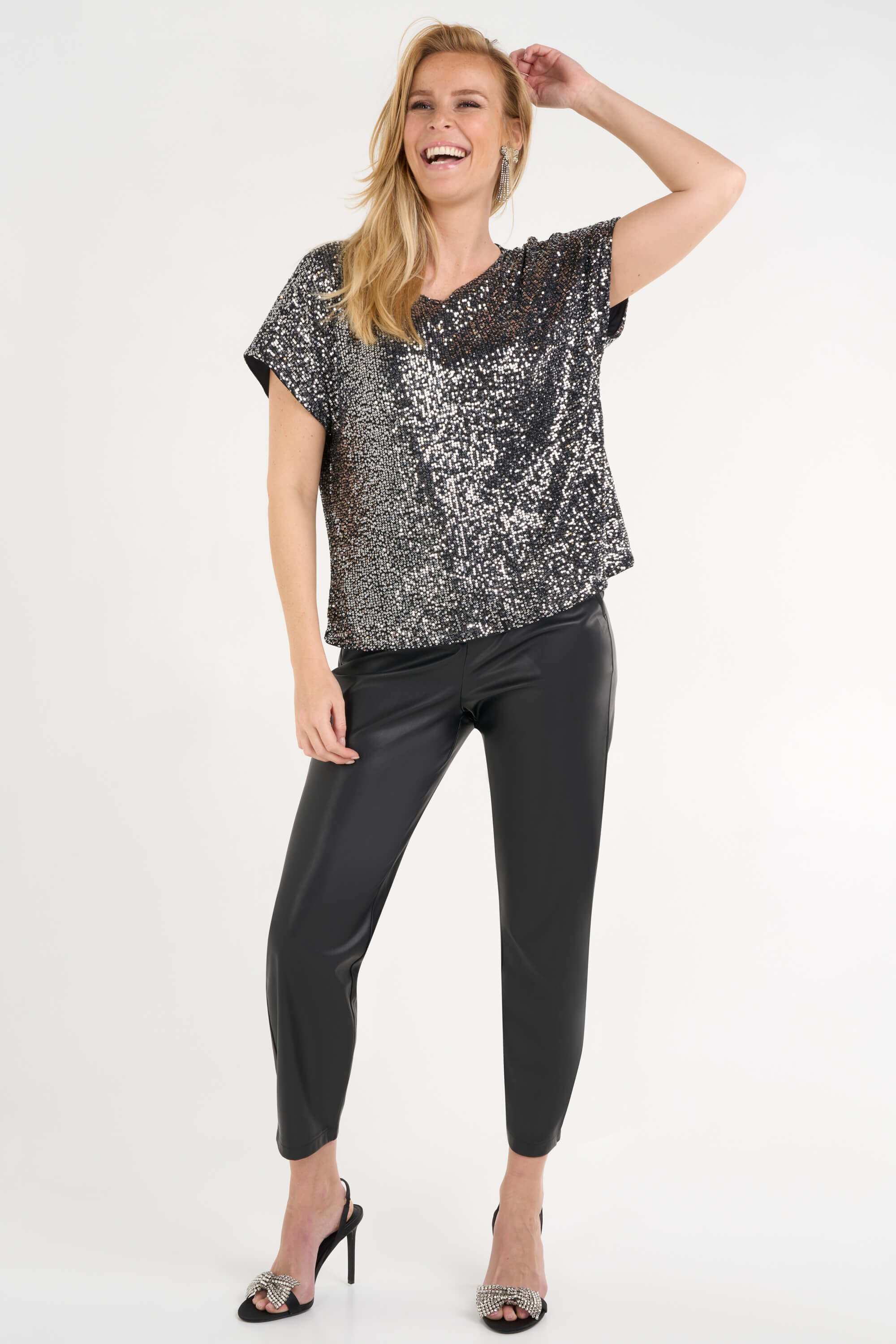 Top met pailletten  image number 5