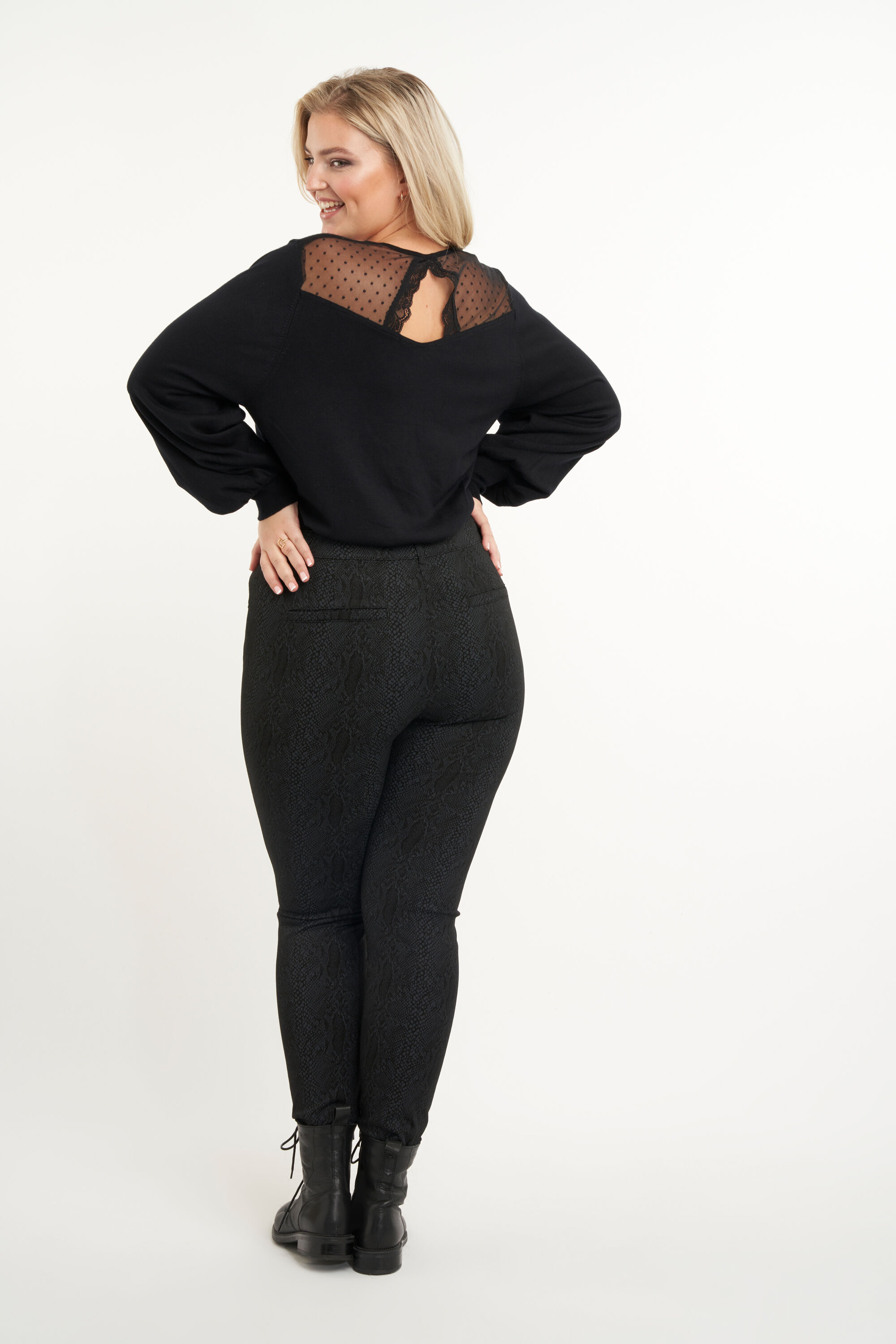 Broek met slangenprint image number 3