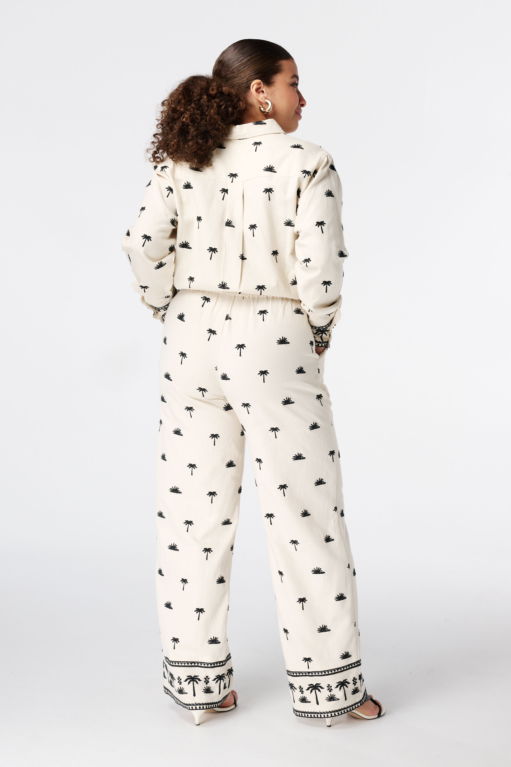 Broek met broderie details image number 3