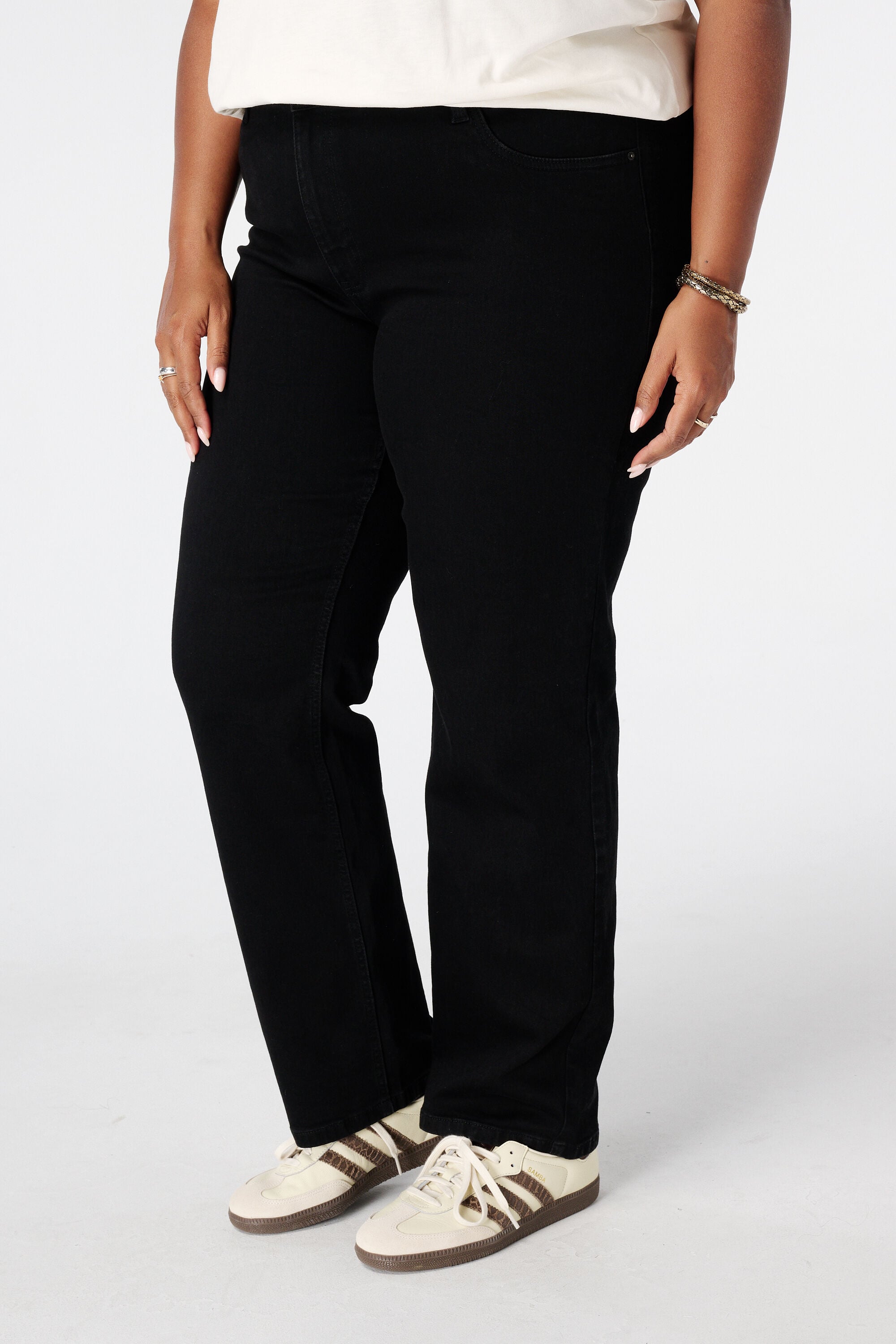 Straight leg jeans LILY image number 5