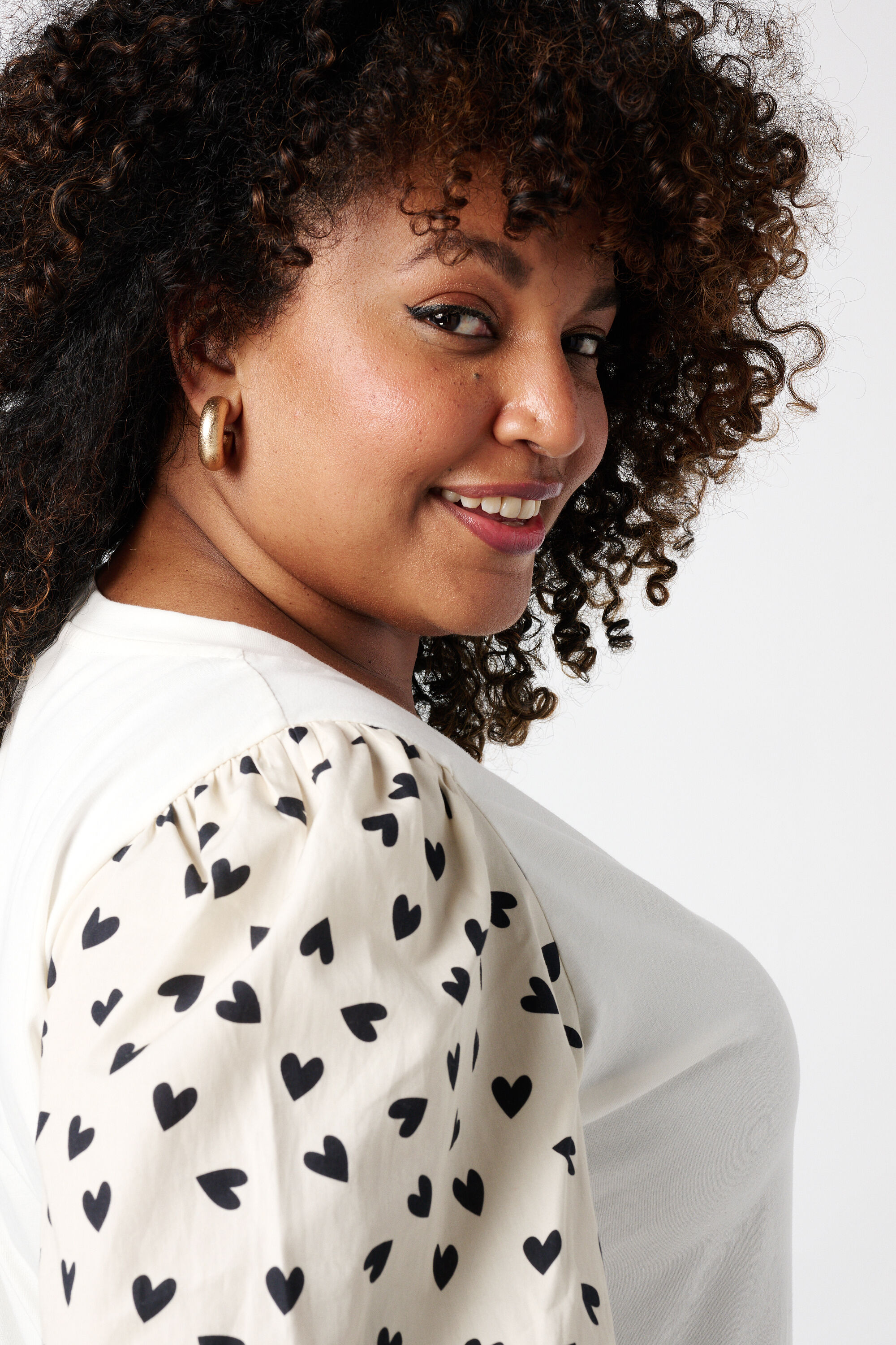 T-shirt met pofmouwen image number 4