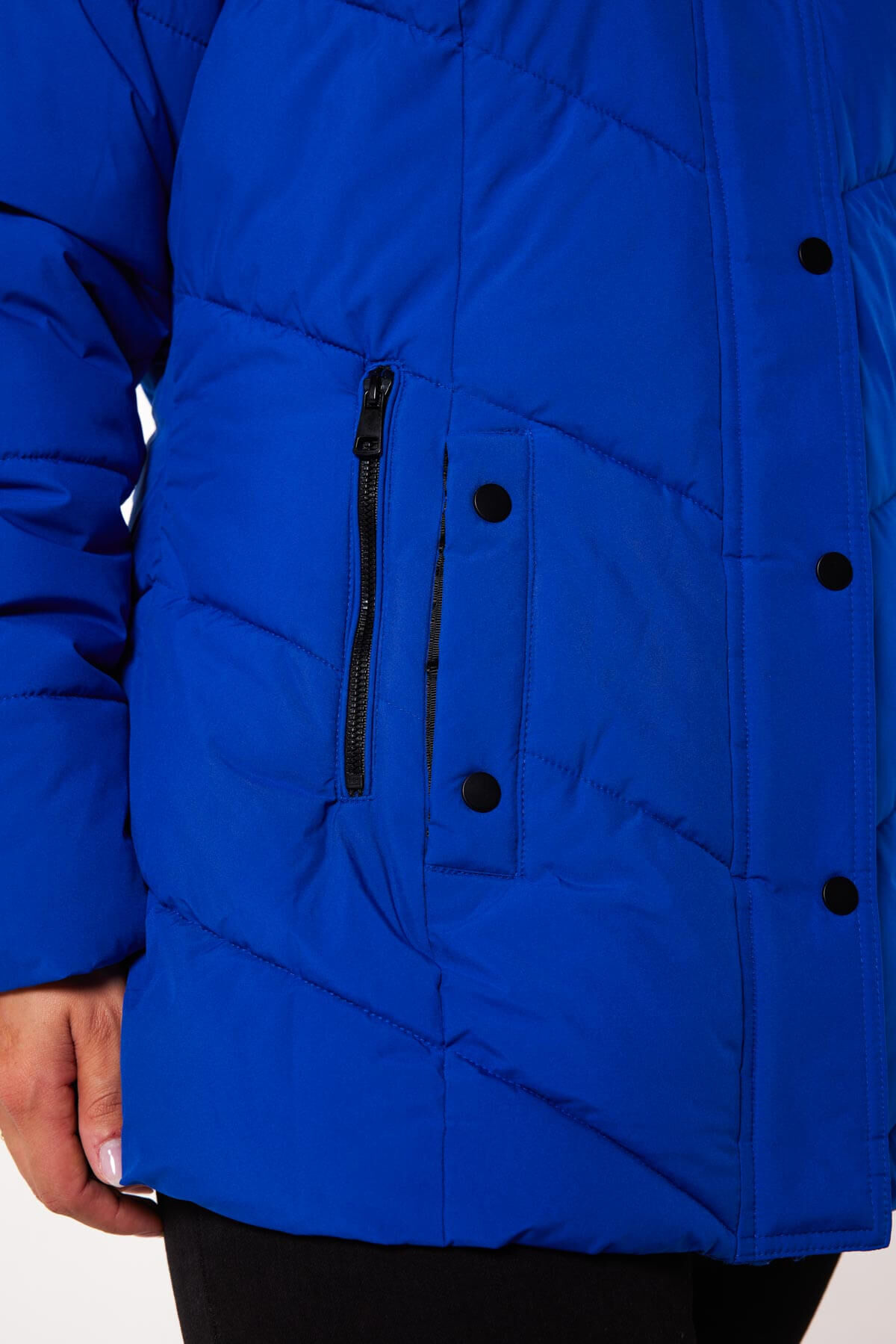 Gewatteerde jas met capuchon image number 5