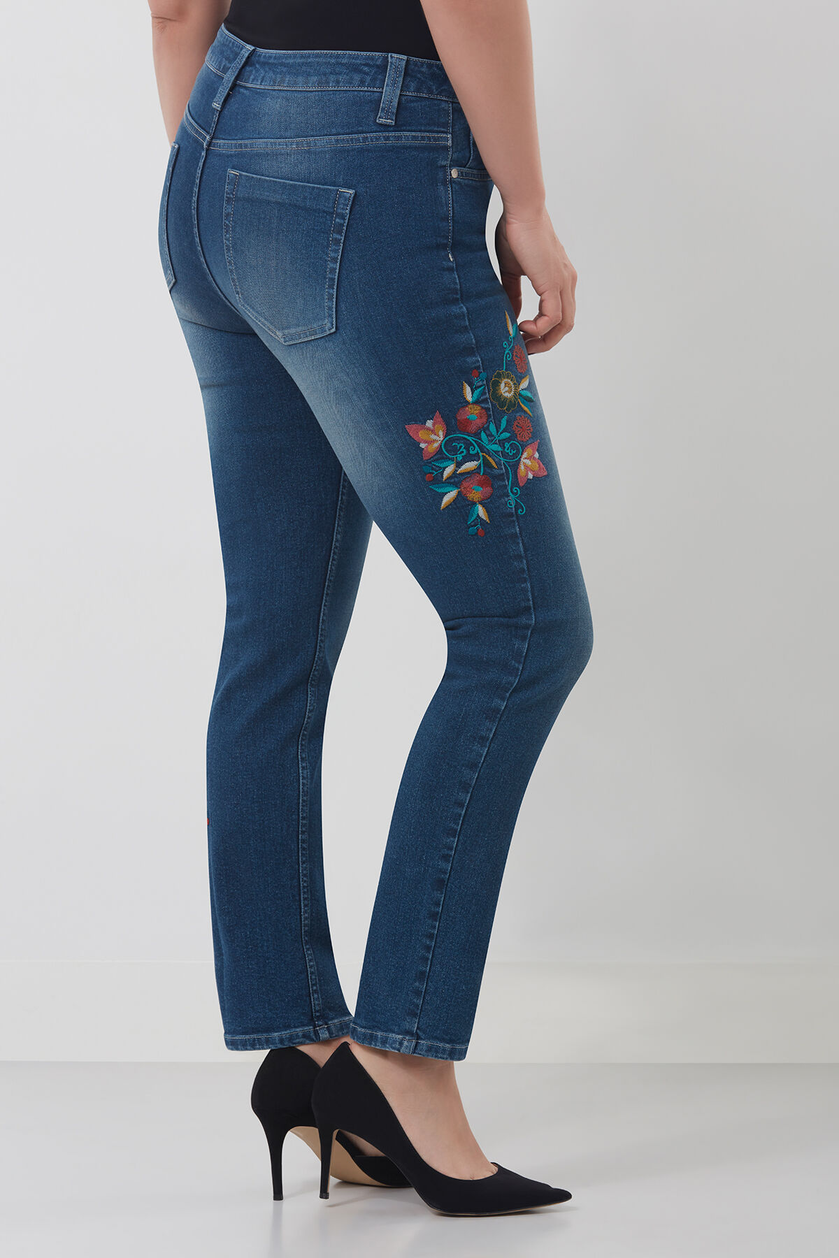 Slim leg jeans met embroidery image number 3