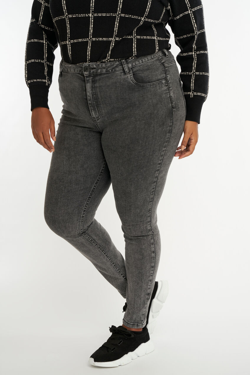 Skinny leg high waist jeans CHERRY image number 4