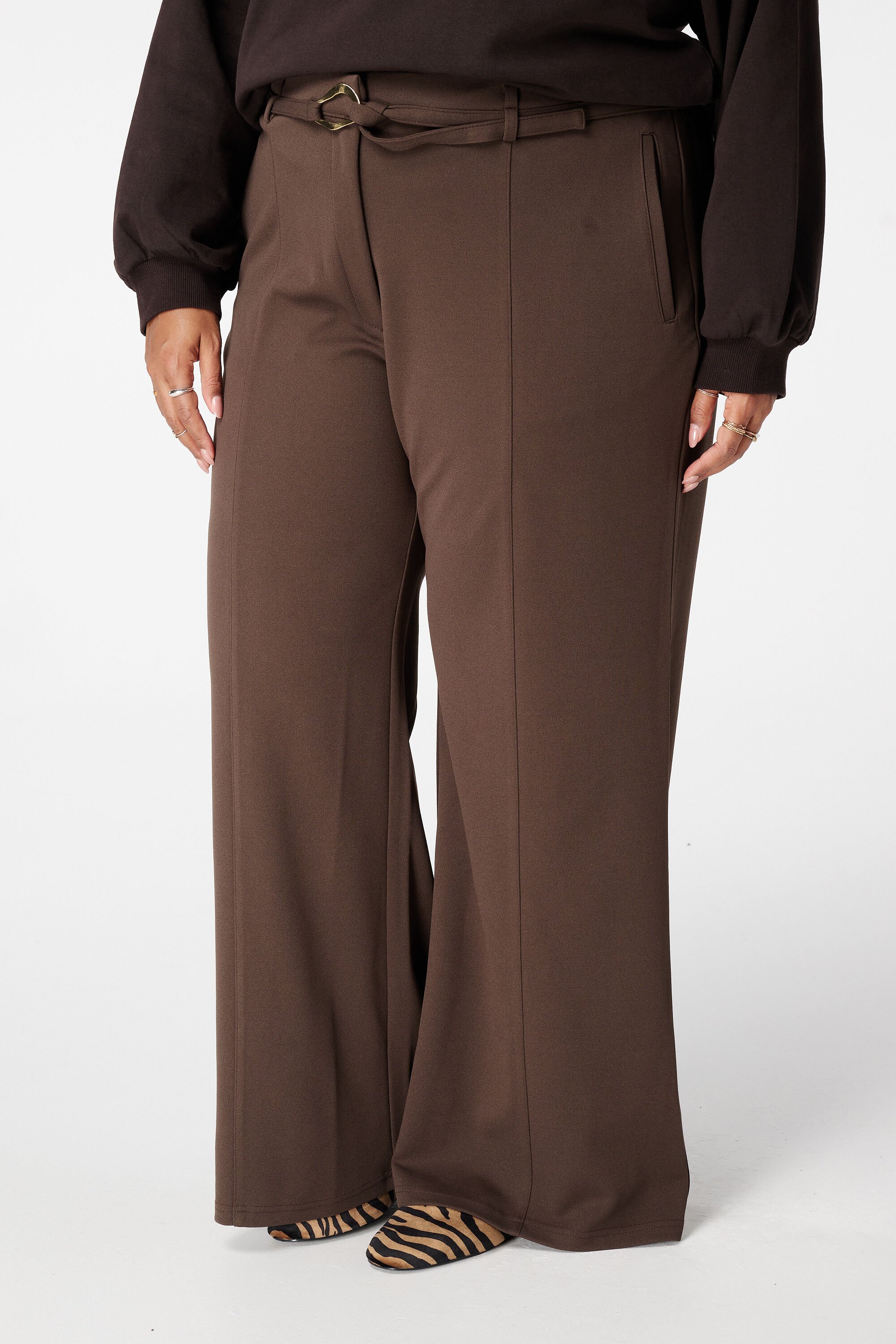 Rechte pantalon met ceintuur image number 5