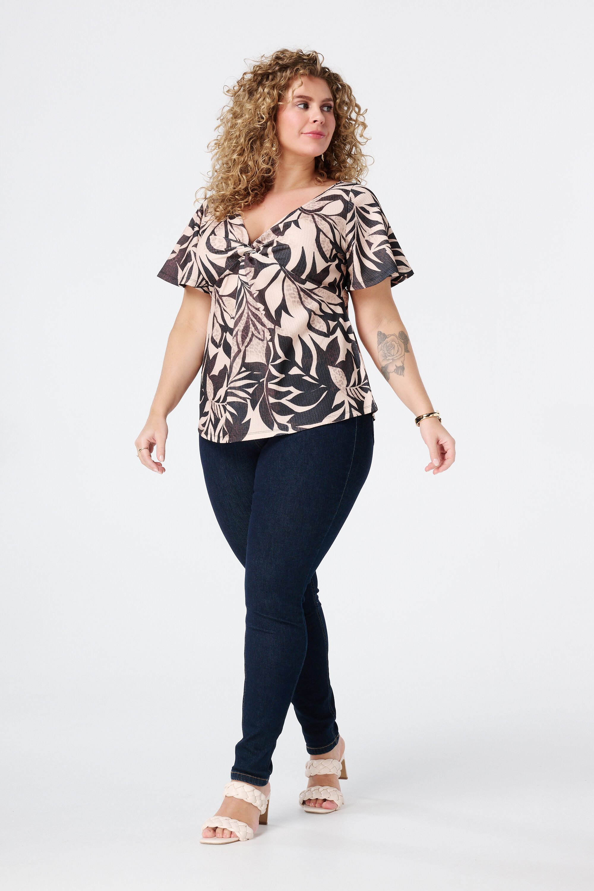 Top met structuur en korte mouw image number 5