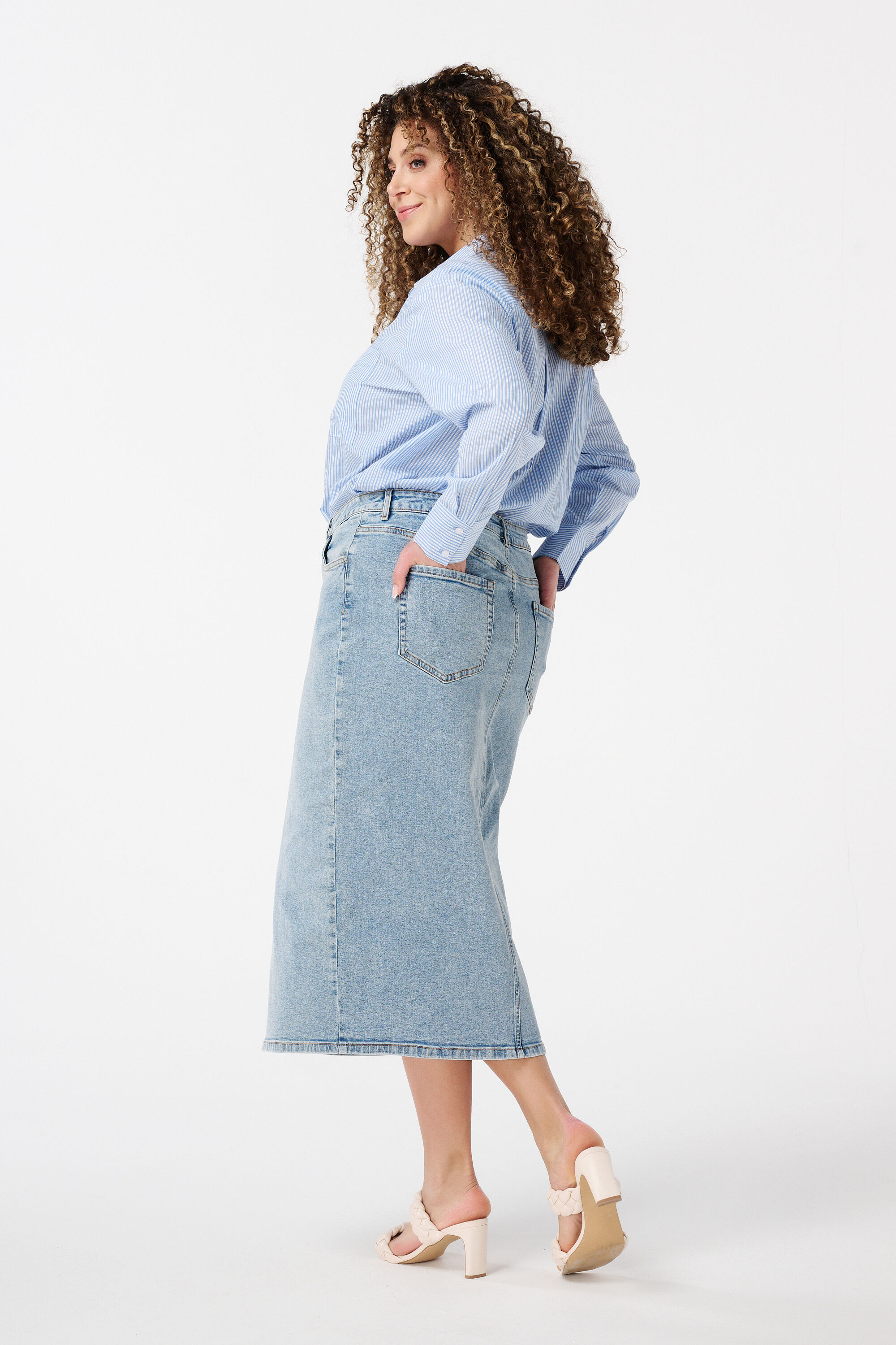 Spijkerrok met split image number 3