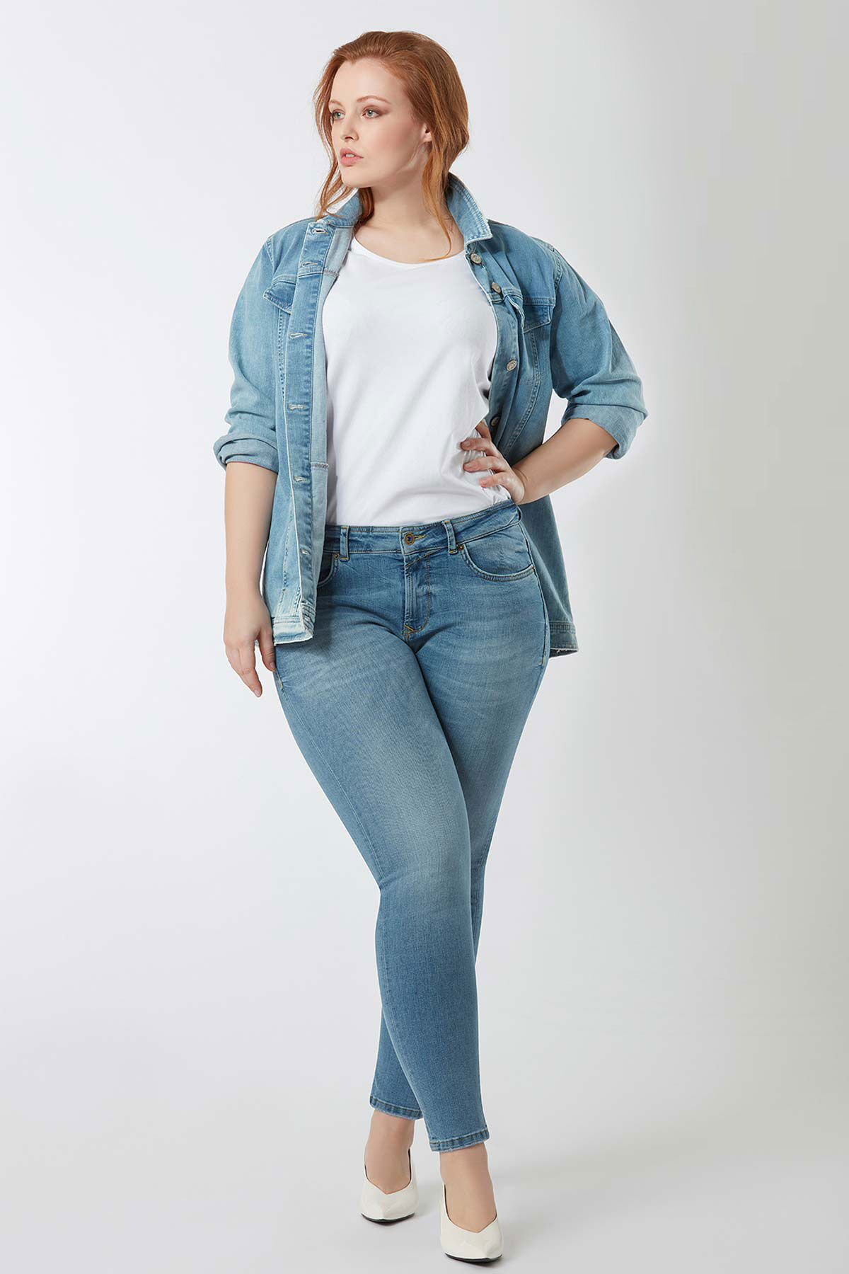 some,... A fit skinny jeans bleached image number 0