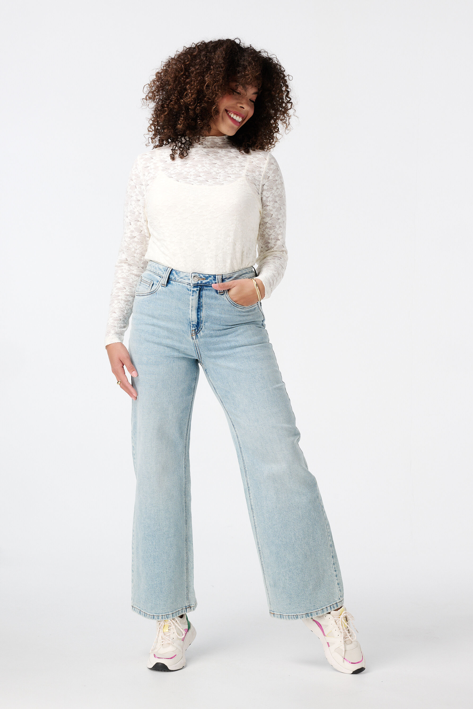 Kanten top met gesloten hals image number 5