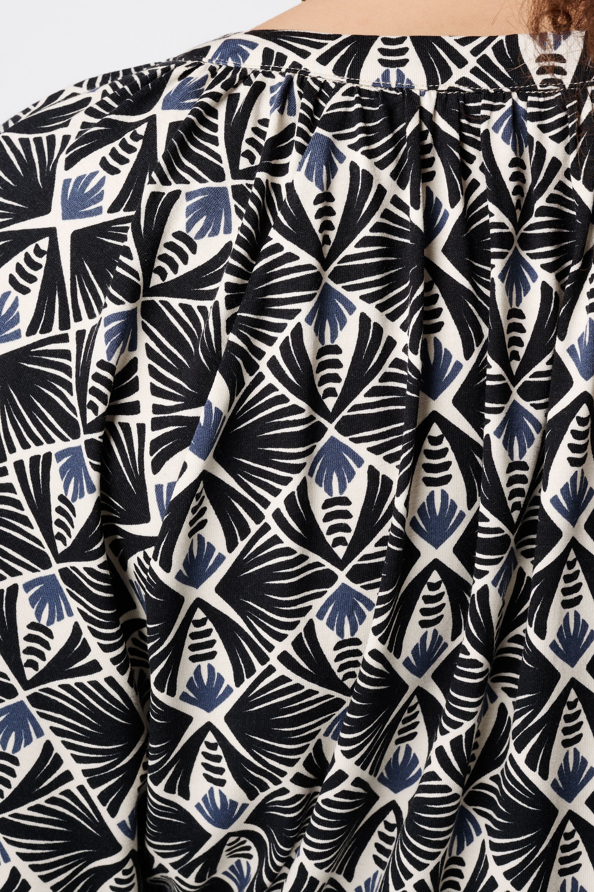 Top met print image number 6