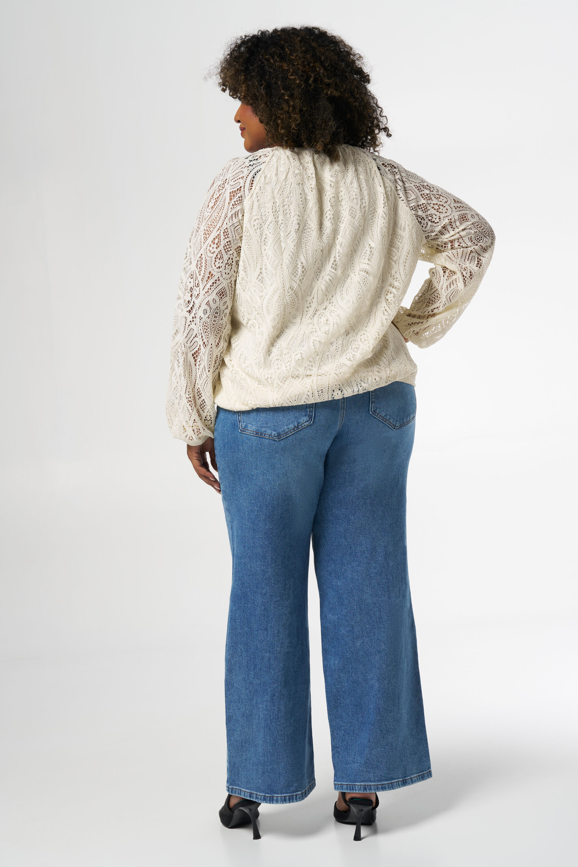 Top met kant image number 3