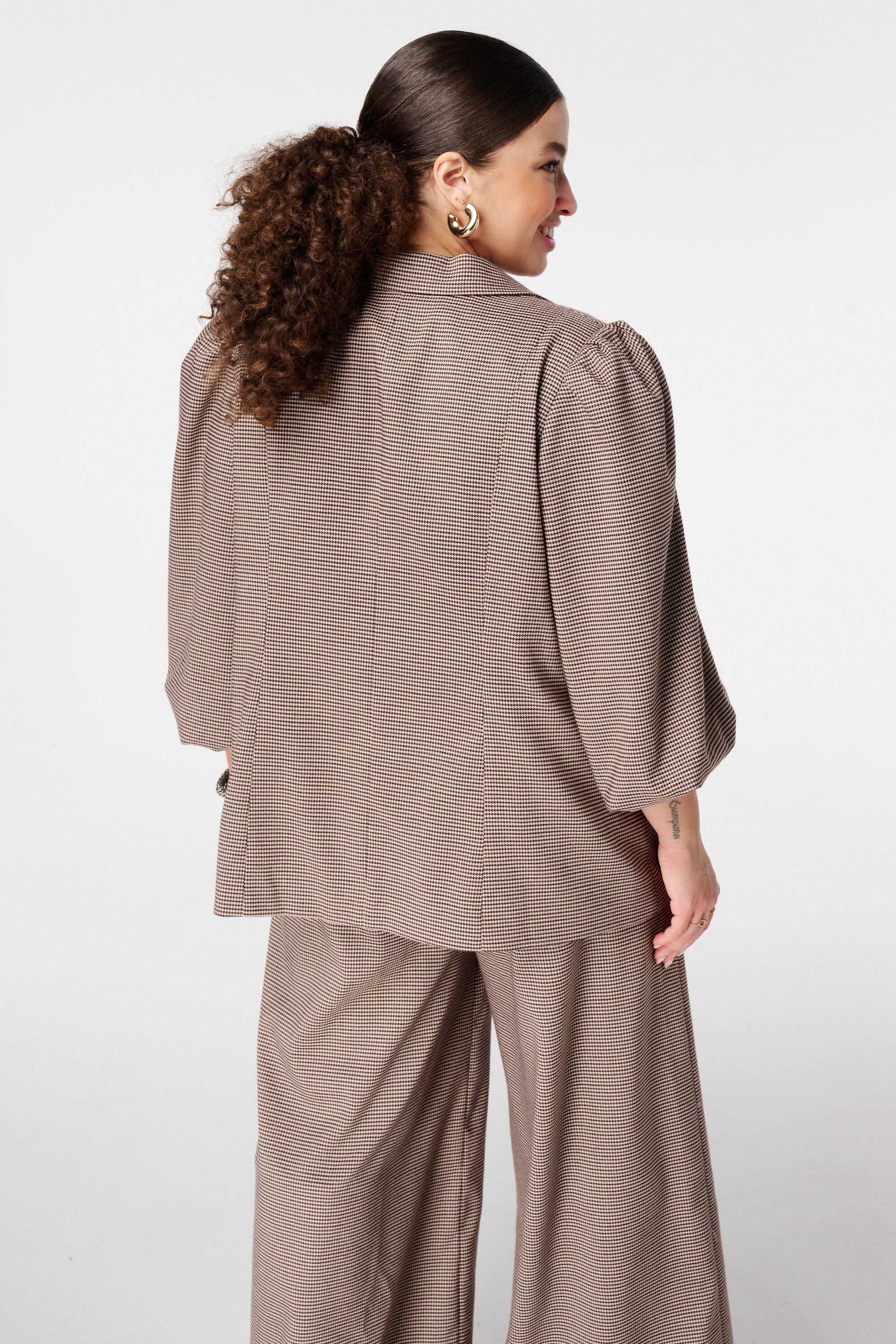 Geruite blazer met pofmouwen image number 1