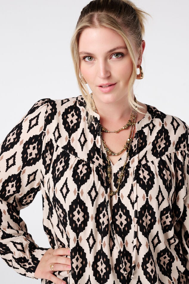 Blouse met print en klosjes image number 4