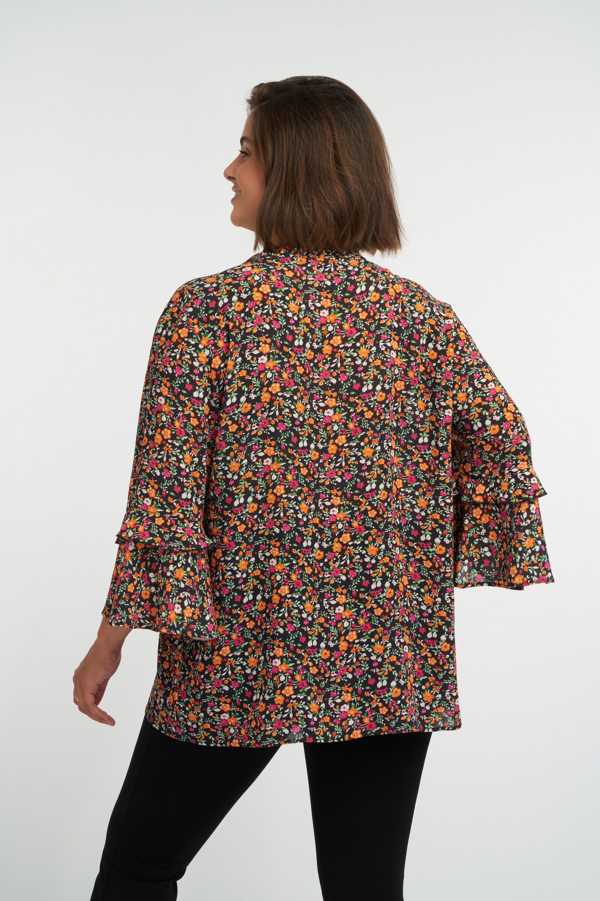 Blouse met volants en knoopjes image number 4
