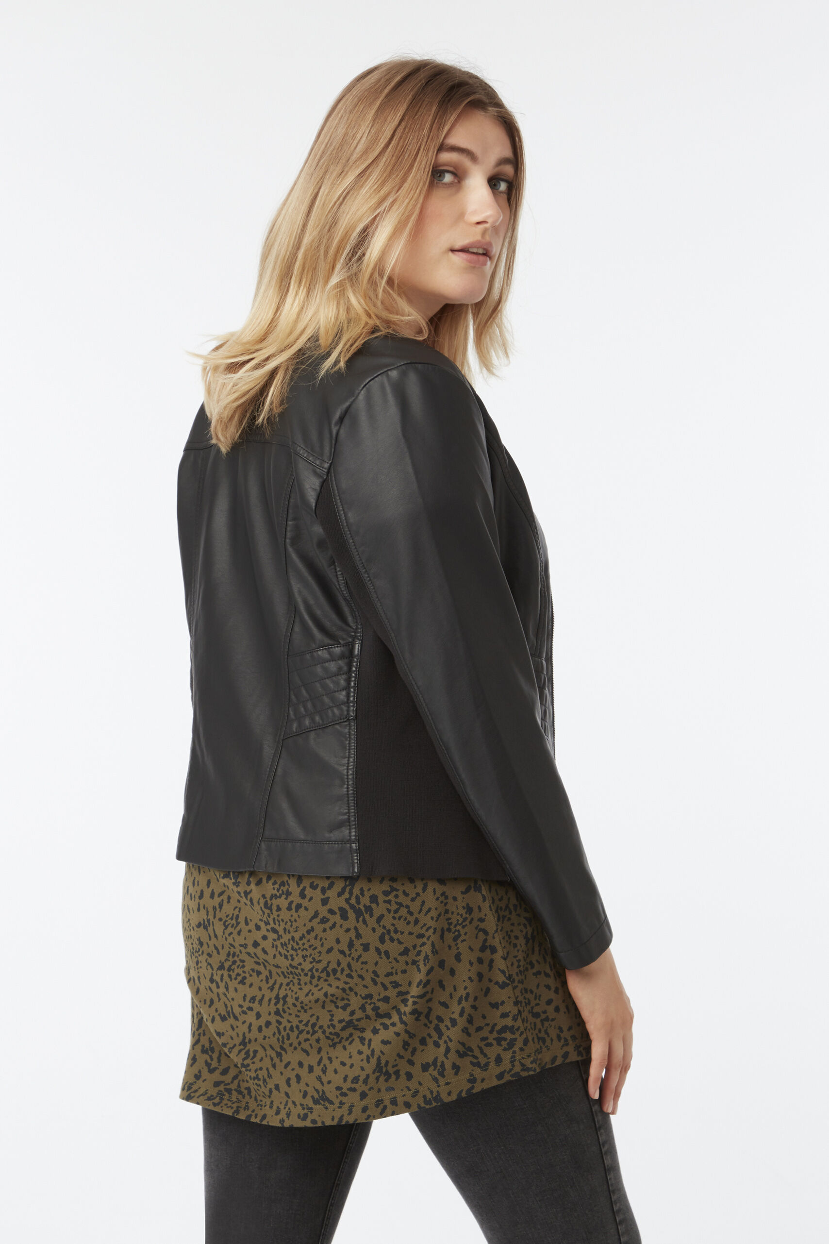 Imitatieleren jasje met ronde halslijn image number 6