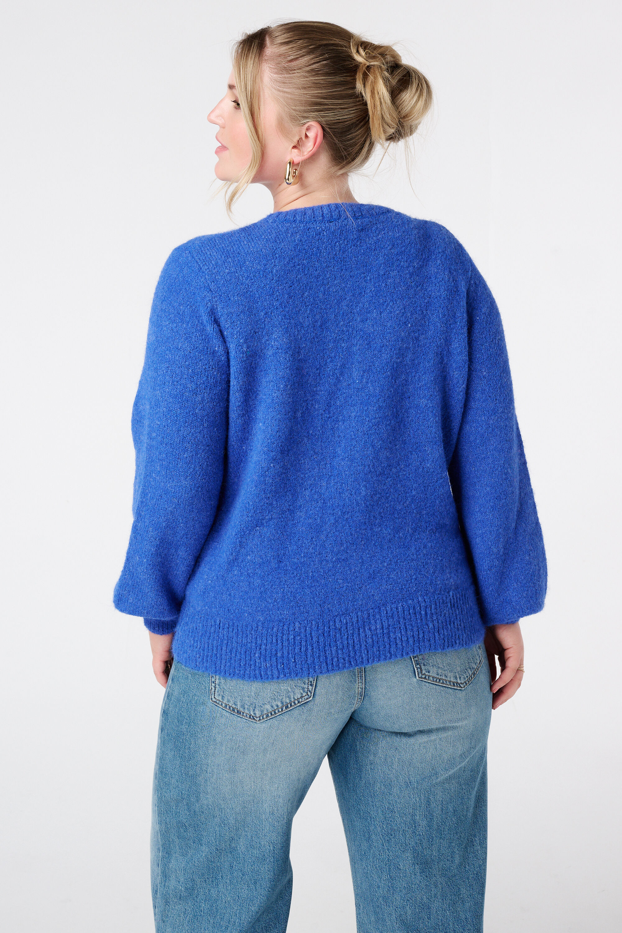 Fijn gebreid vest met knoopsluiting image number 3