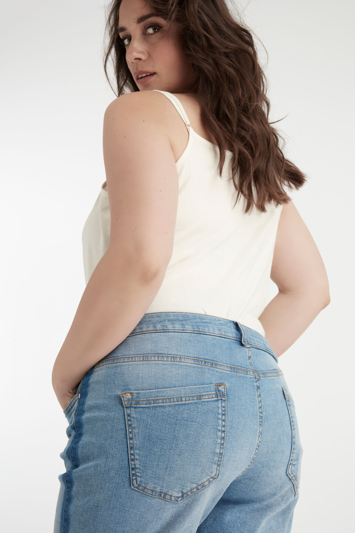 Denim short met contrastbaan image number 6