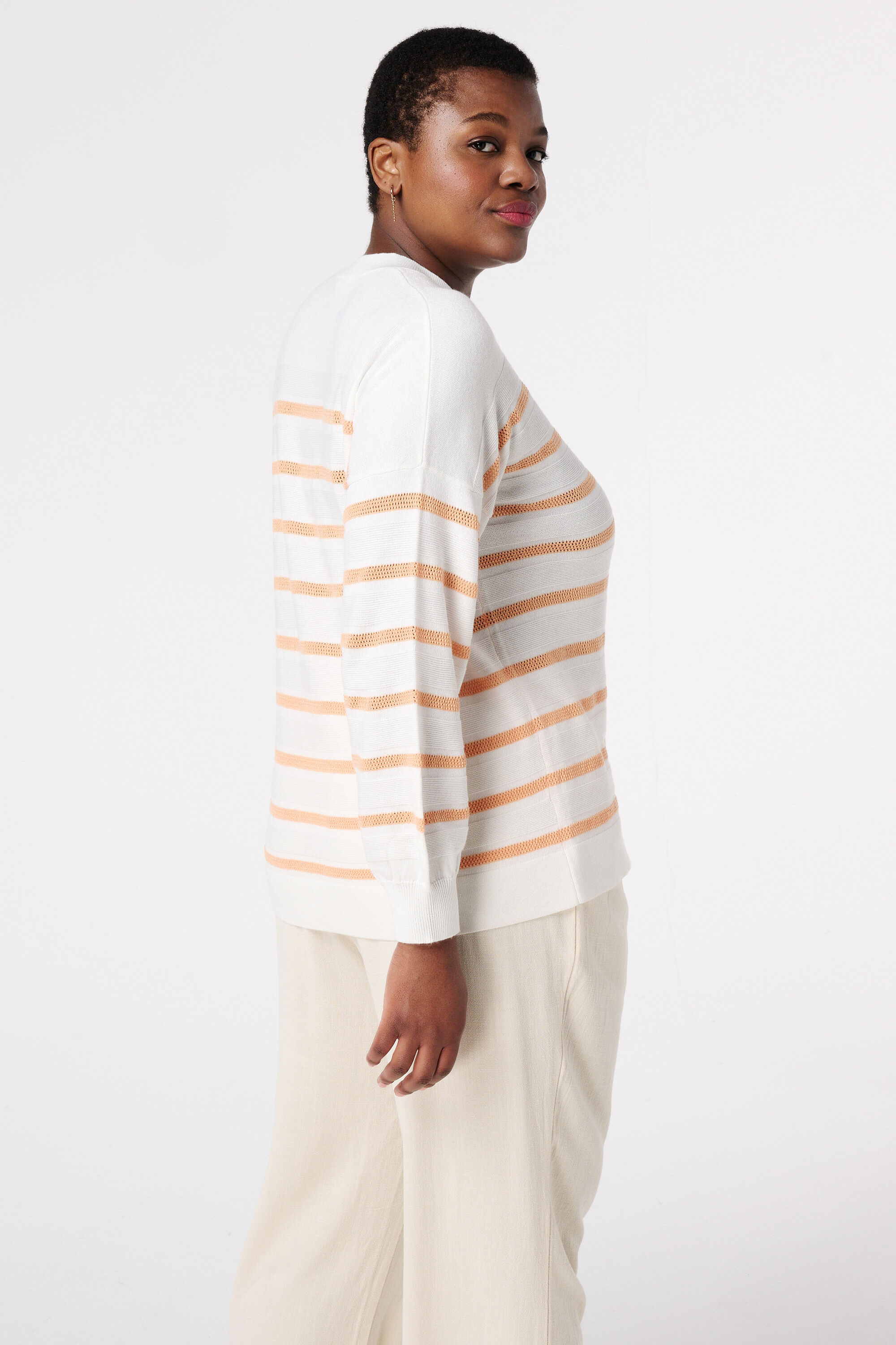 Fijn gebreide trui met strepen image number 2