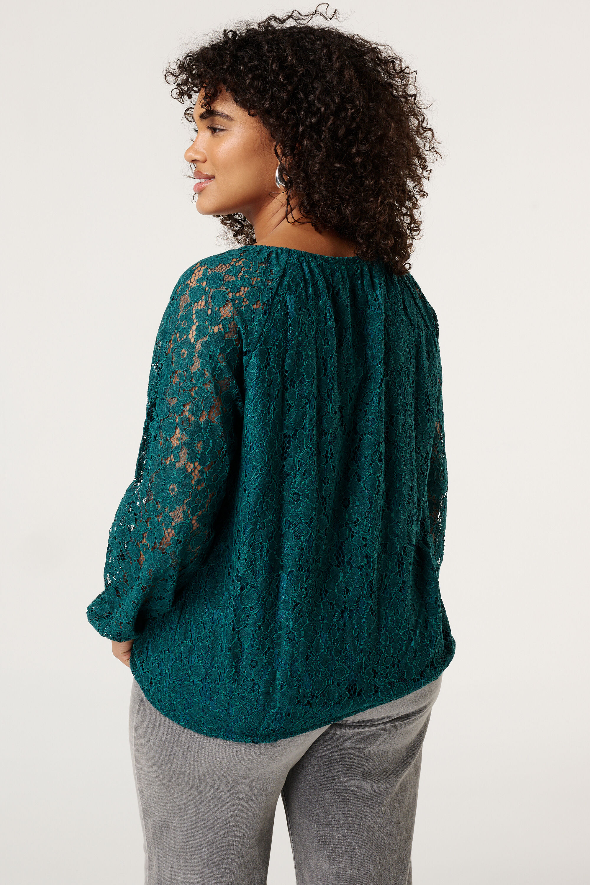 Kanten top met knoopjes image number 3