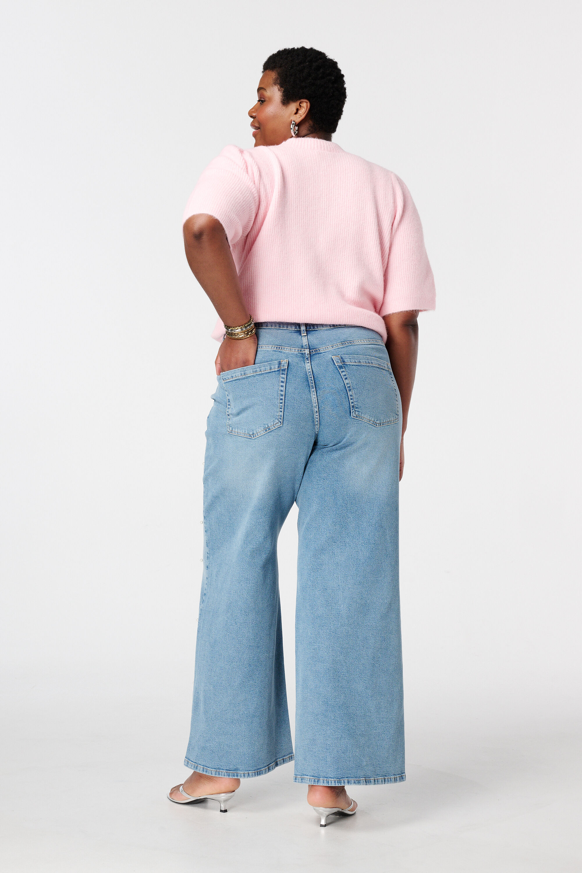 Wide leg jeans met parels image number 3